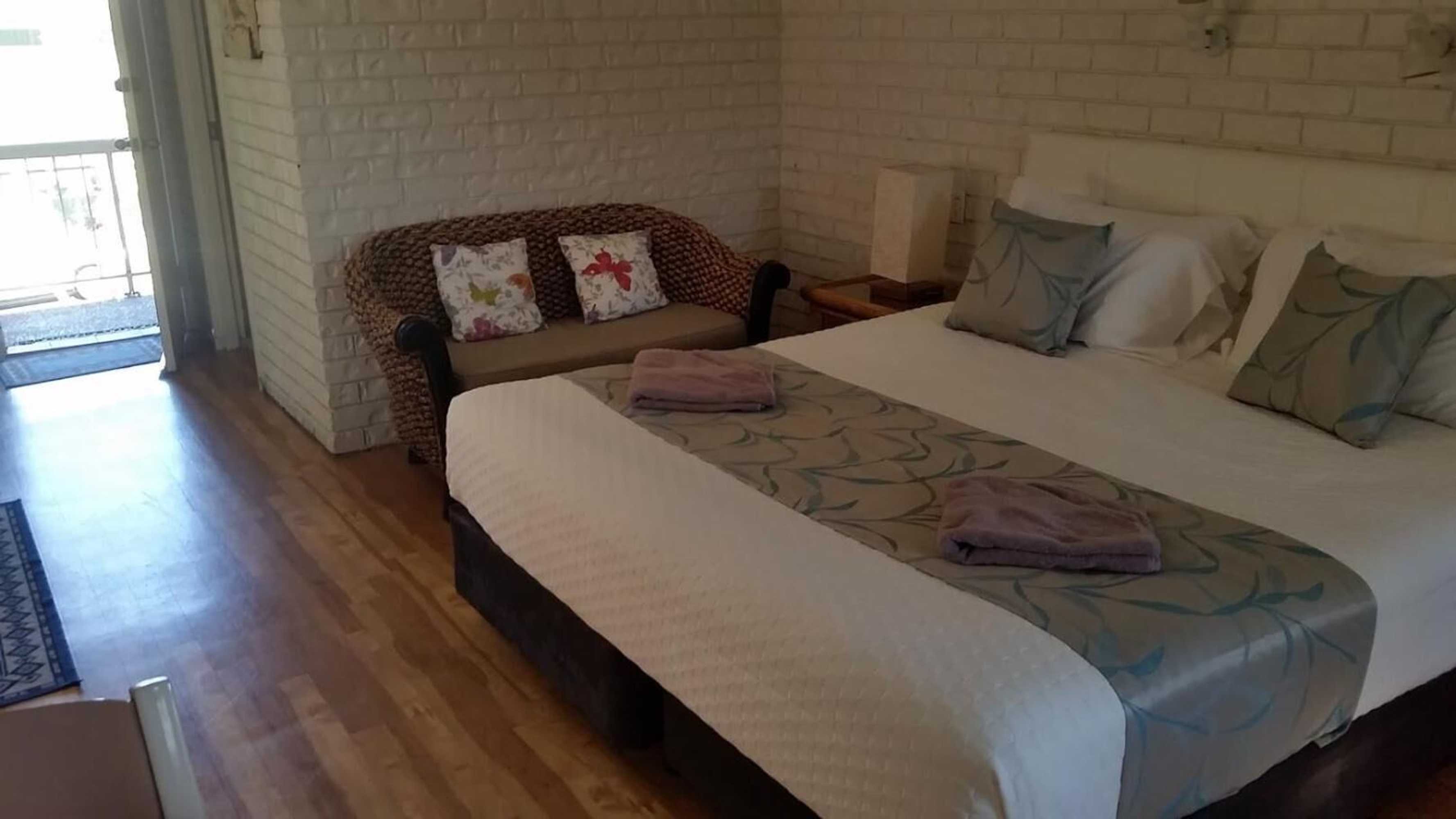 Gift card for Holland Park Motel Gift card for Holland Park Motel