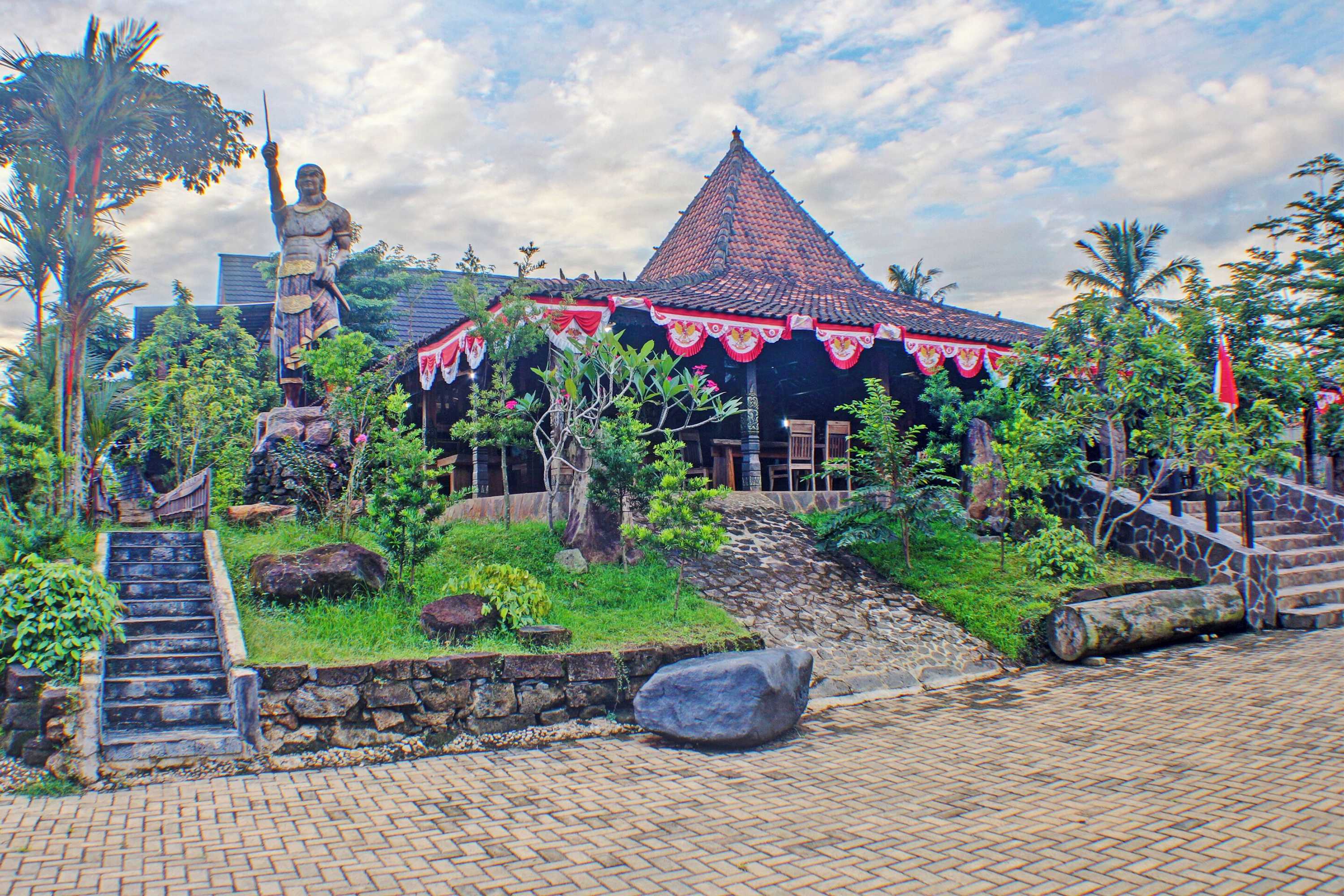 Gift card for Capital O 92681 Randu Mas Hotel & Resort Taman Purbakala Gift card for Capital O 92681 Randu Mas Hotel & Resort Taman Purbakala