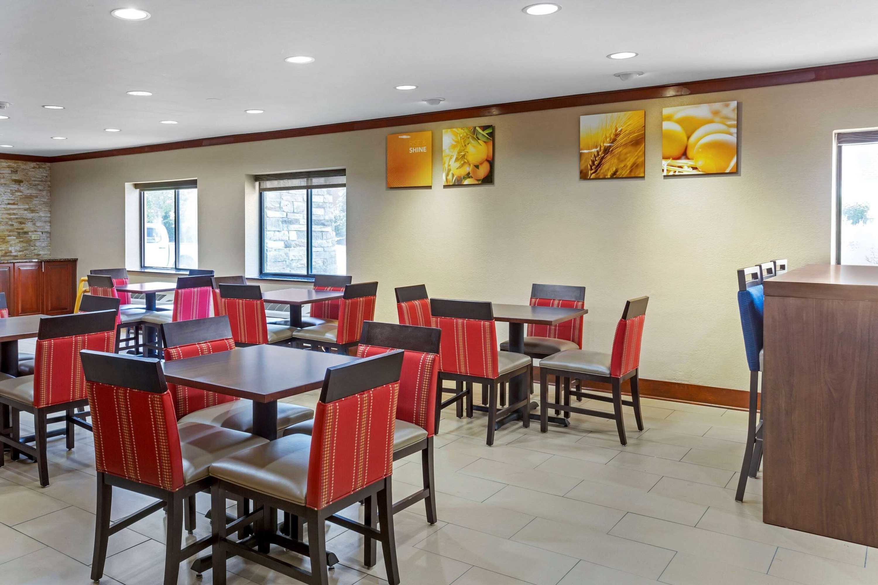Gift card for Comfort Inn Hoffman Estates - Schaumburg Gift card for Comfort Inn Hoffman Estates - Schaumburg