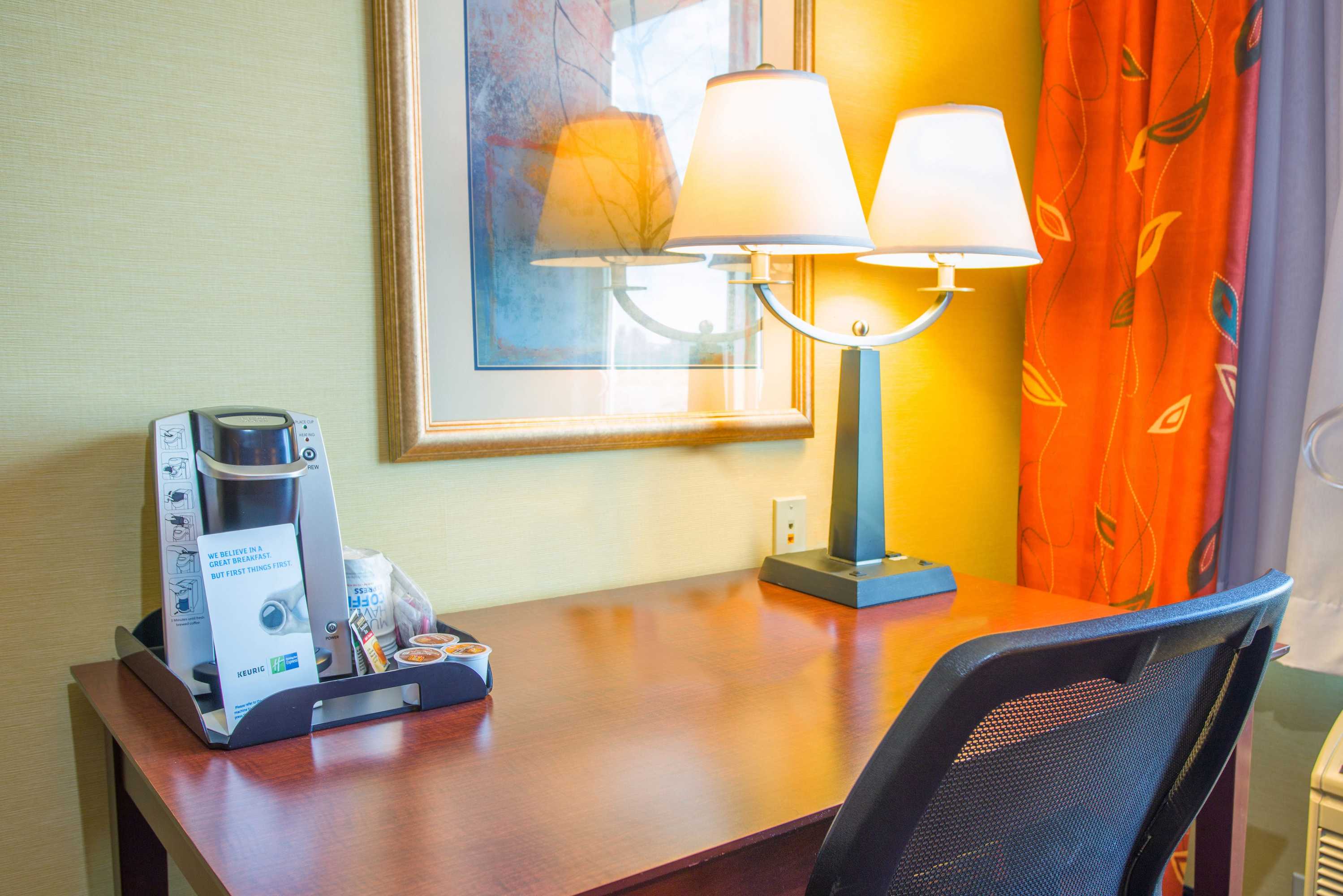 Gift card for Holiday Inn Express & Suites Richland by Ihg Gift card for Holiday Inn Express & Suites Richland by Ihg
