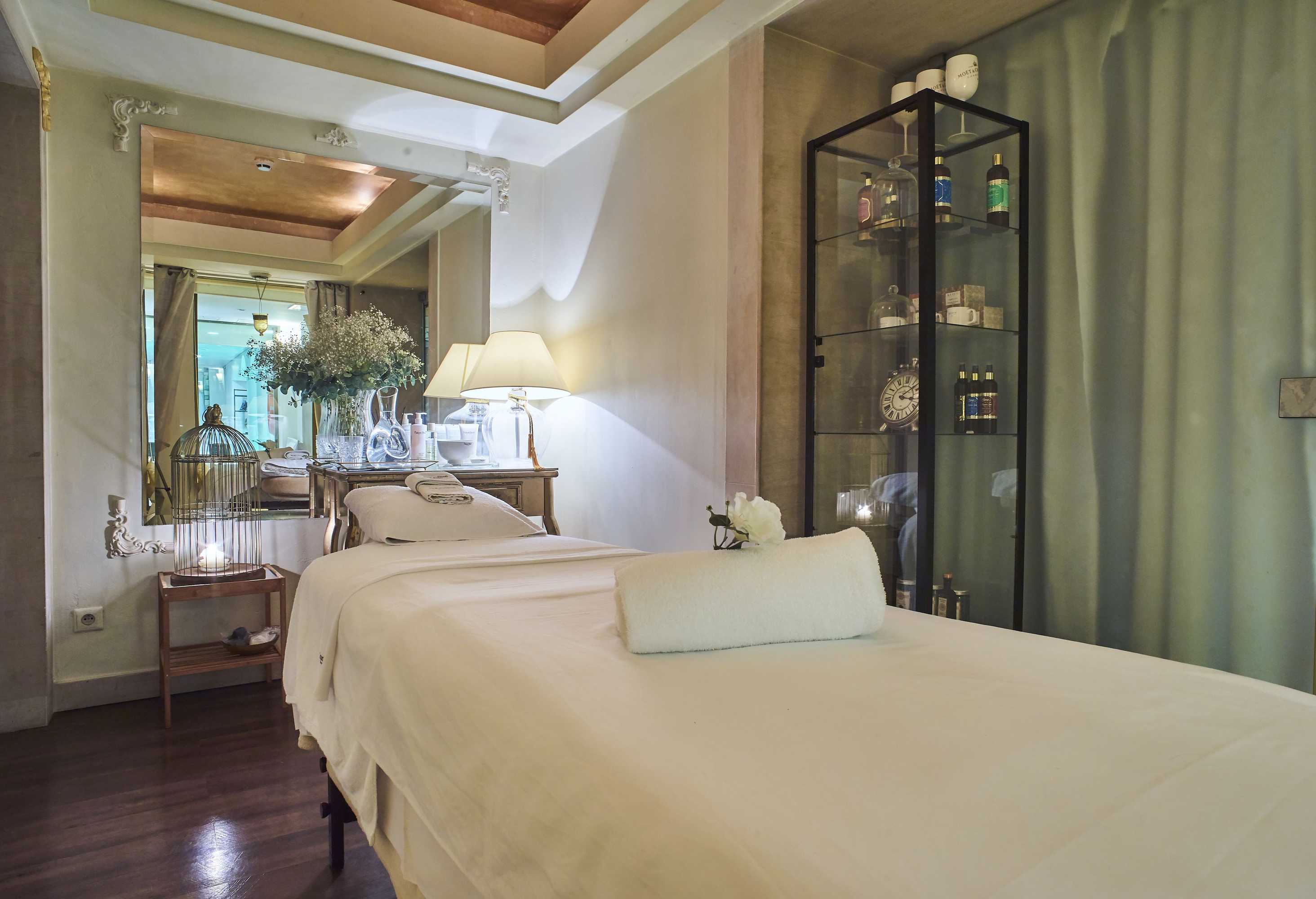 Gift card for Mamaison Le Regina Boutique Hotel Gift card for Mamaison Le Regina Boutique Hotel