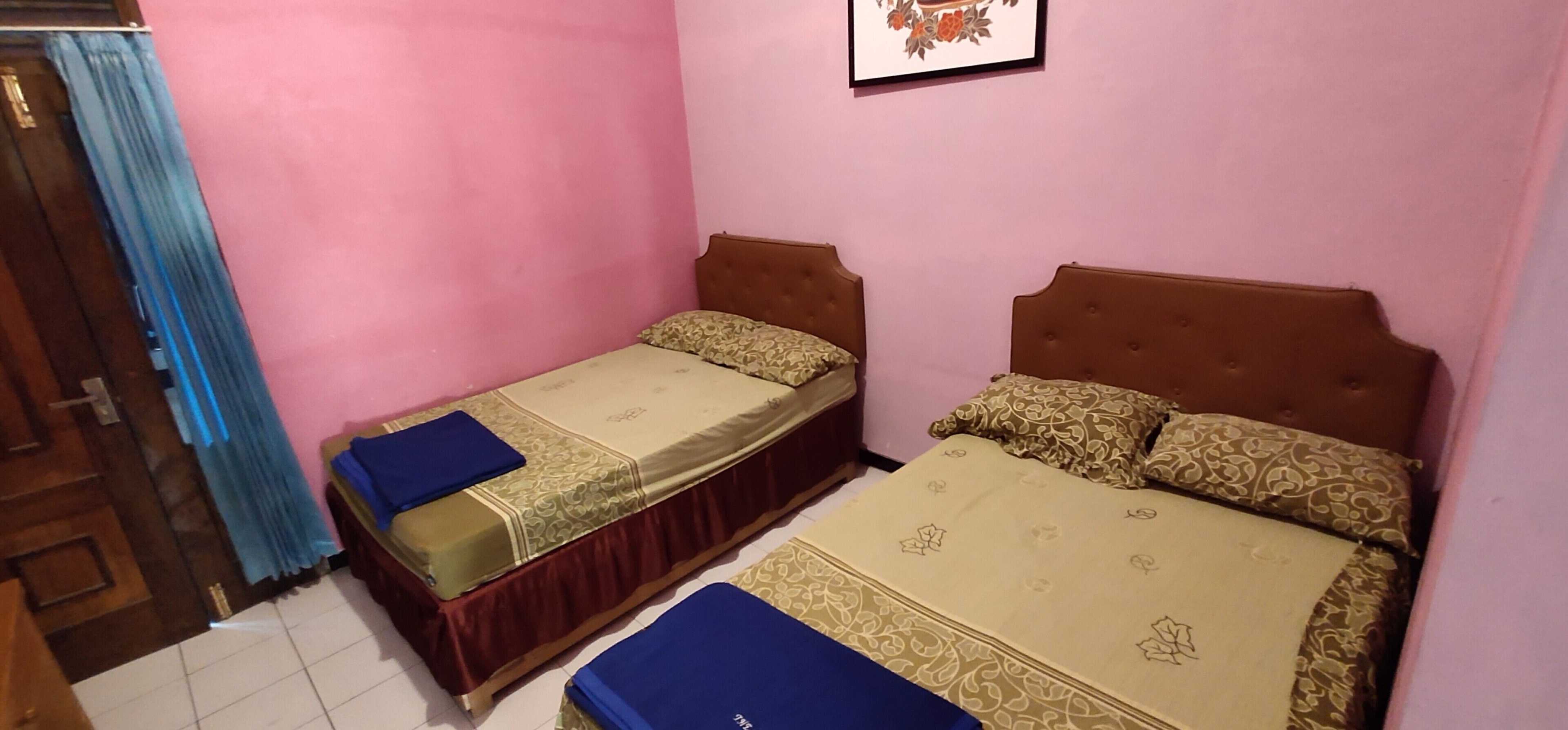 Gift card for Oyo 898 Joglo Family Hotel & Homestay Gift card for Oyo 898 Joglo Family Hotel & Homestay