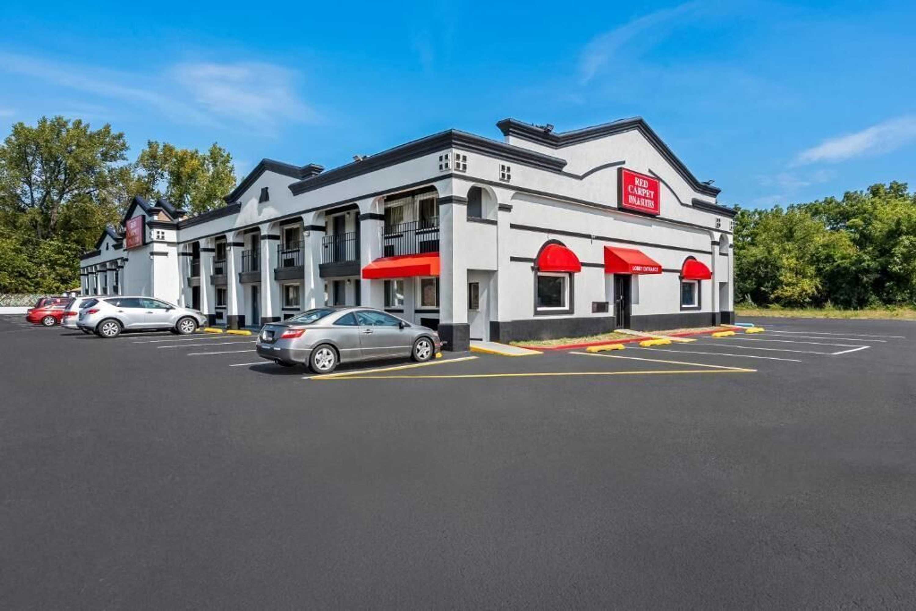 Gift card for Red Carpet Inn & Suites