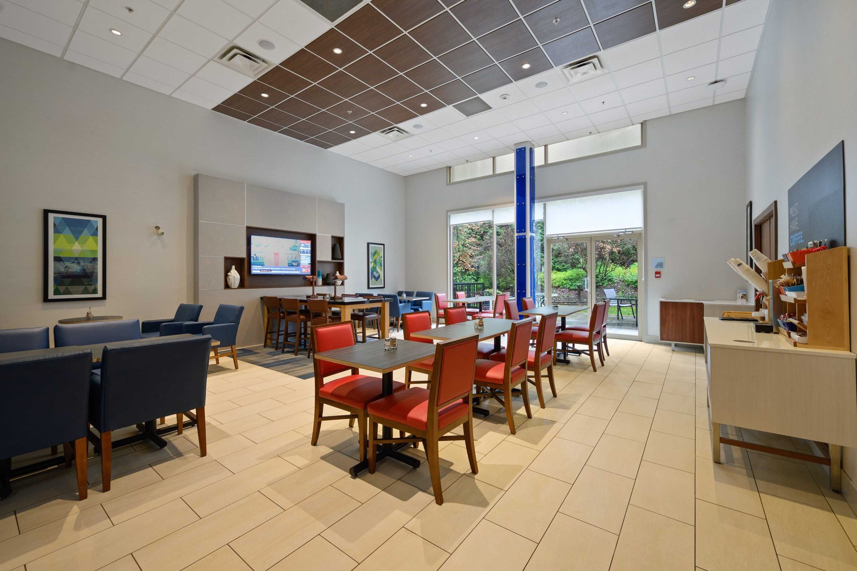 Gift card for Holiday Inn Express & Suites Surrey by Ihg Gift card for Holiday Inn Express & Suites Surrey by Ihg