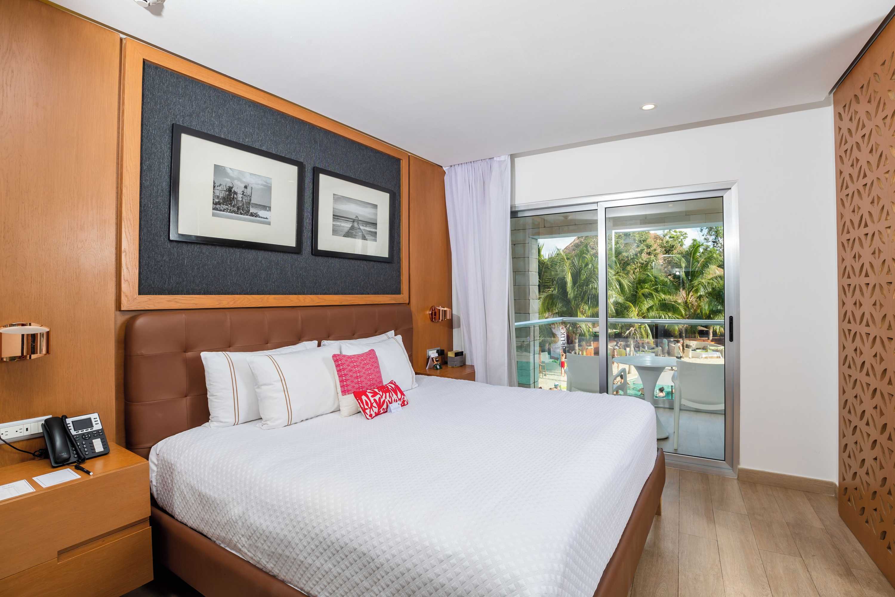 Gift card for The Fives Beach Hotel - Á la Carte All Inclusive Gift card for The Fives Beach Hotel - Á la Carte All Inclusive