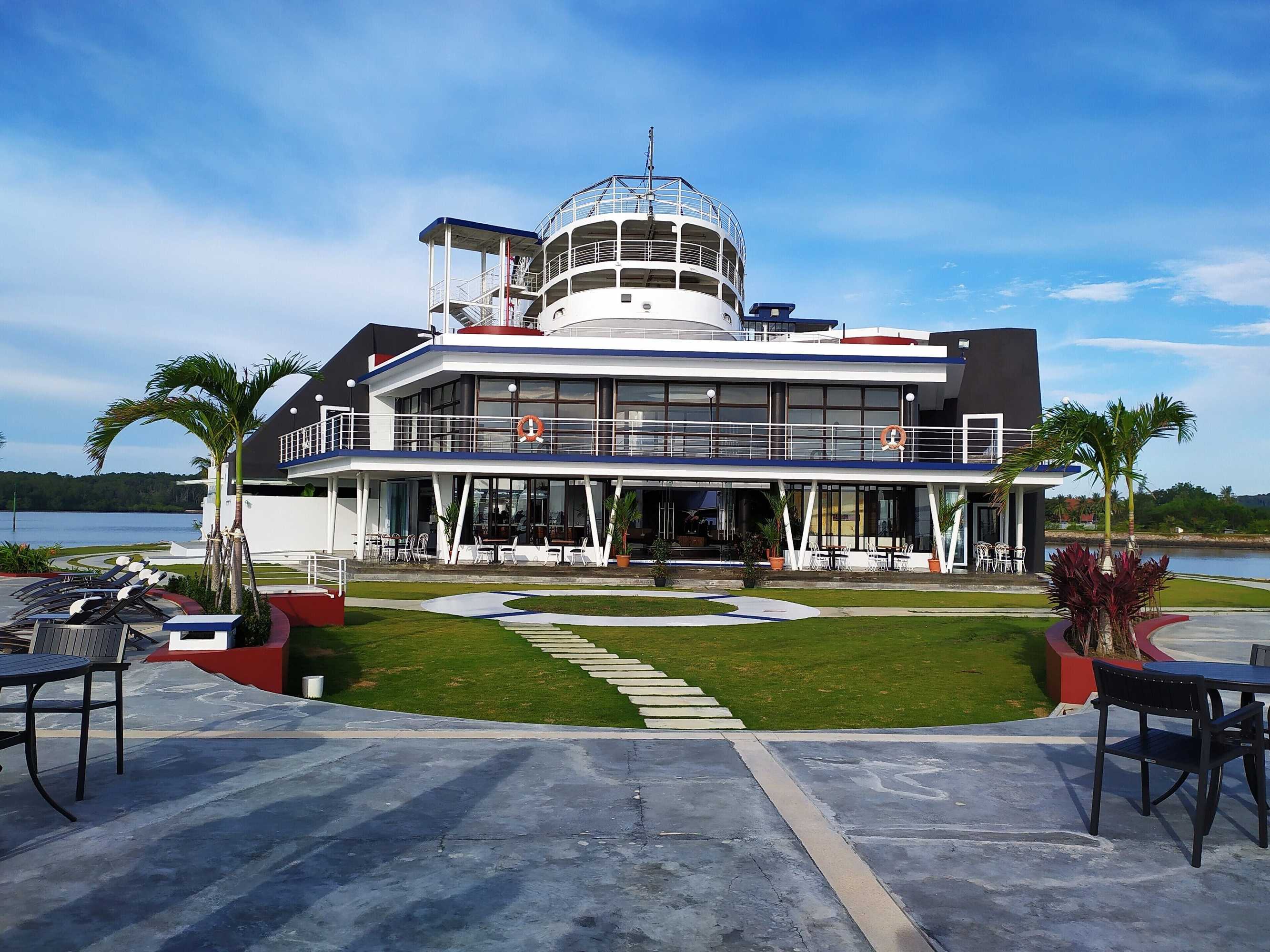 Gift card for Doulos Phos The Ship Hotel Gift card for Doulos Phos The Ship Hotel