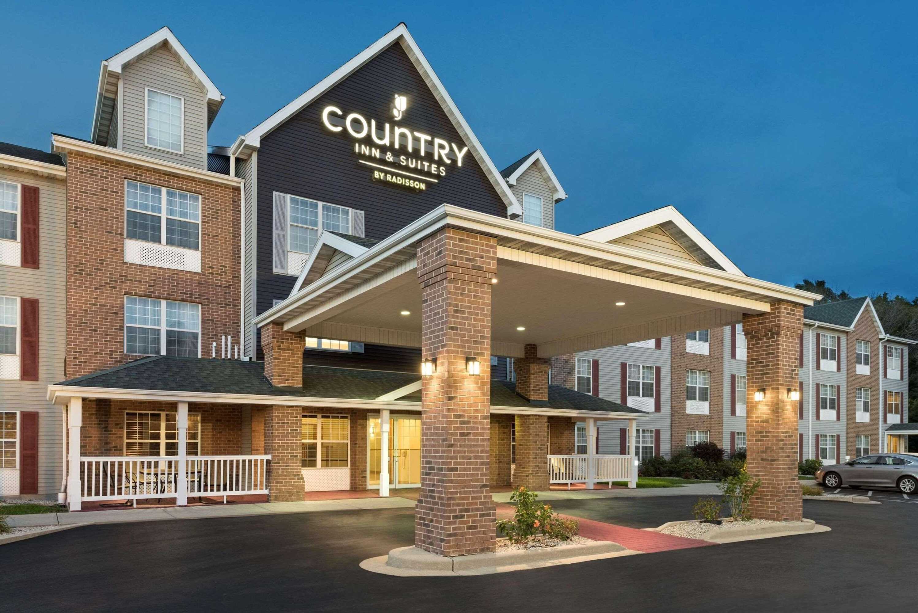 Gift card for Country Inn & Suites by Radisson, Milwaukee Airport, WI Gift card for Country Inn & Suites by Radisson, Milwaukee Airport, WI