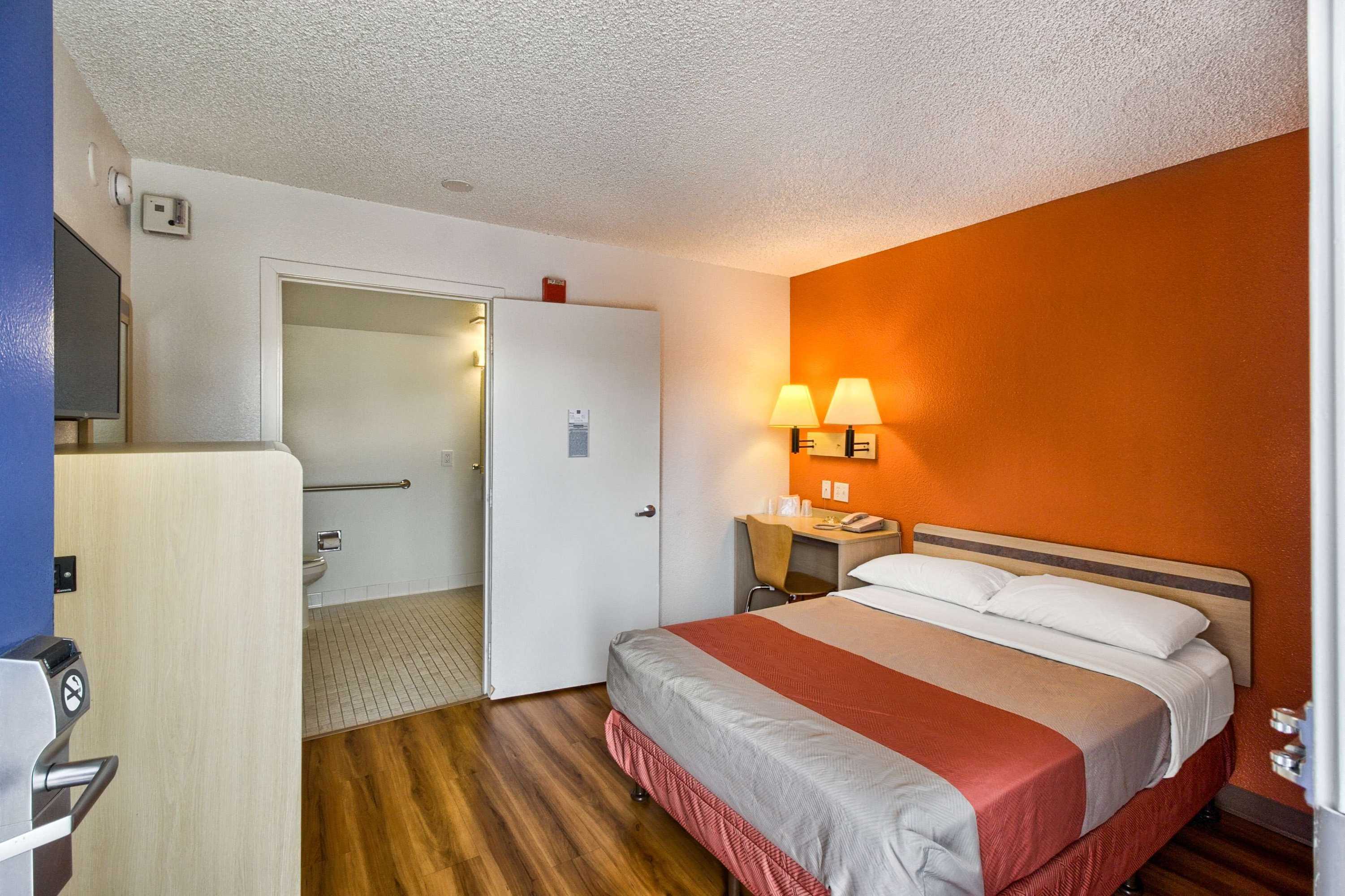 Gift card for Motel 6 Everett, WA - South Gift card for Motel 6 Everett, WA - South