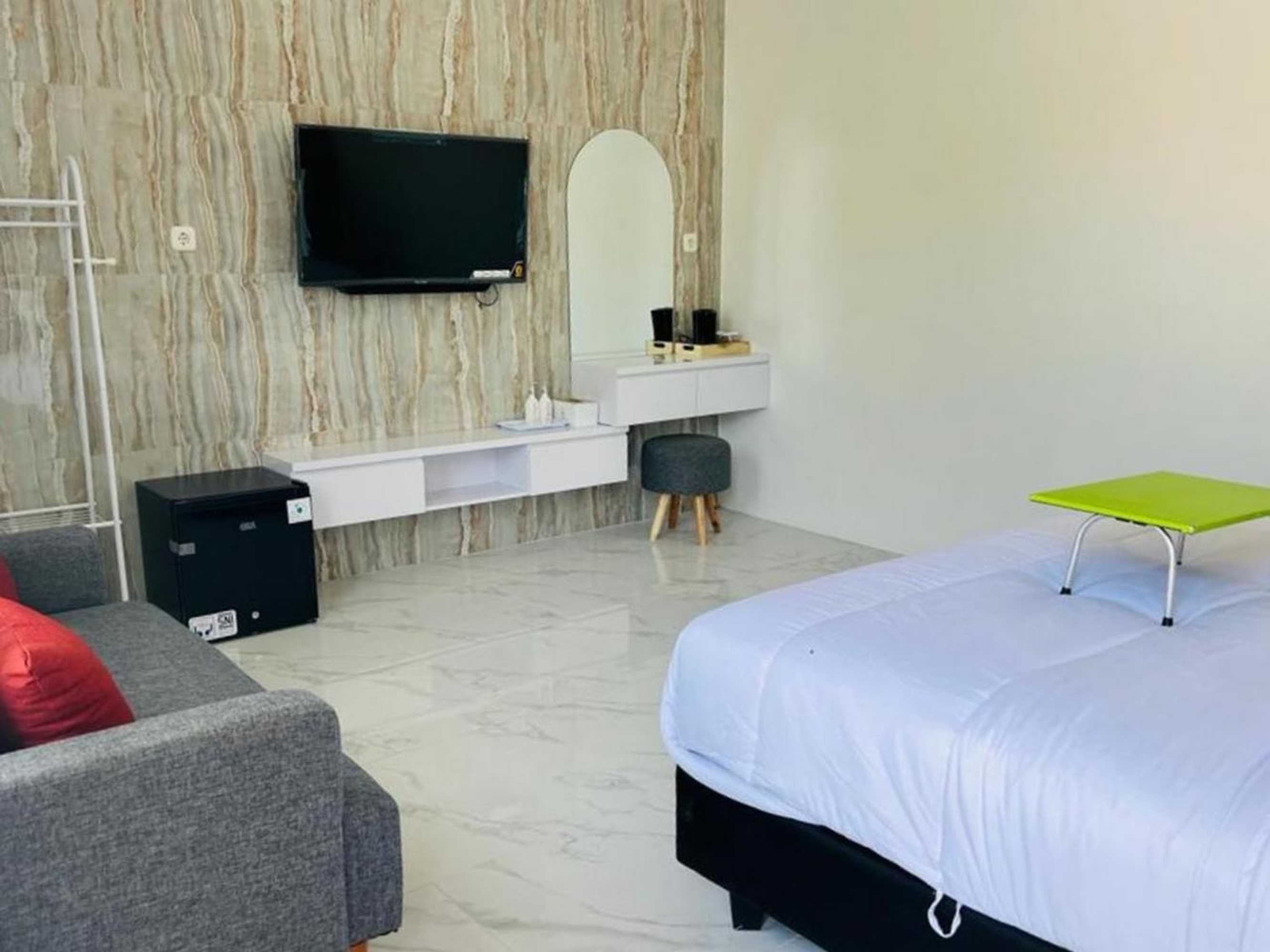 Gift card for Urbanview Hotel Nimara Ngawi by Reddoorz