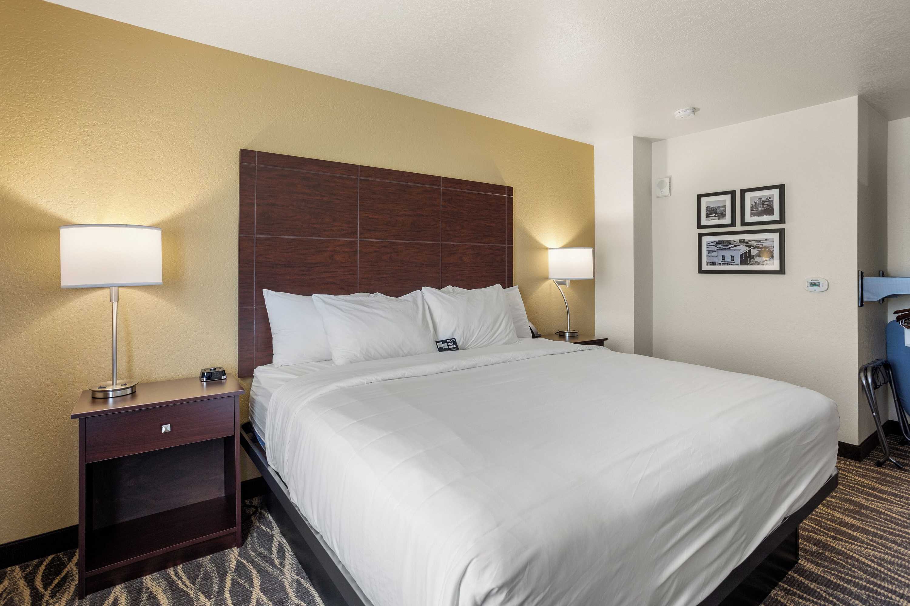 Gift card for Cobblestone Hotel & Suites - De Pere/green Bay Gift card for Cobblestone Hotel & Suites - De Pere/green Bay
