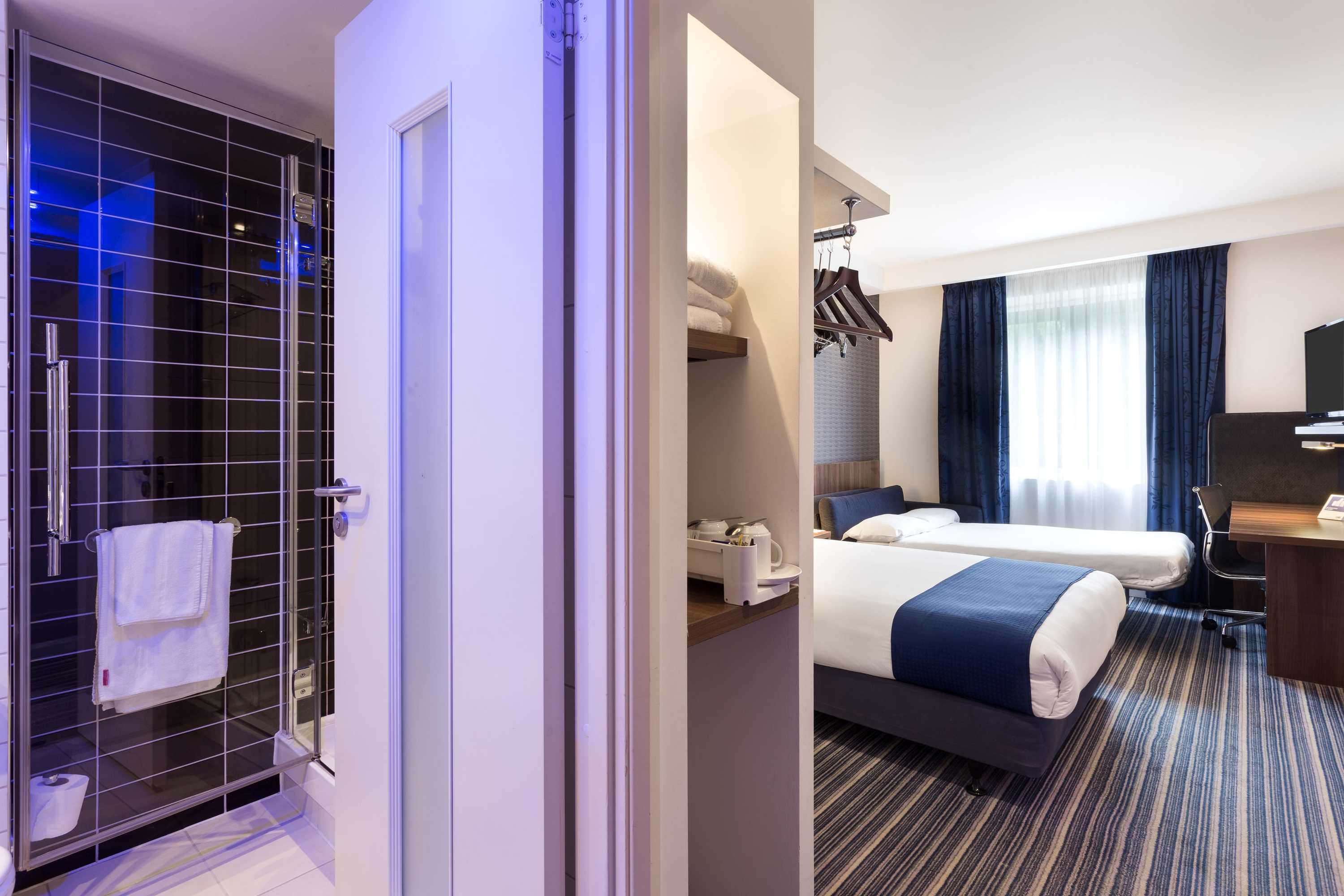 Gift card for Holiday Inn Express Colchester by Ihg Gift card for Holiday Inn Express Colchester by Ihg