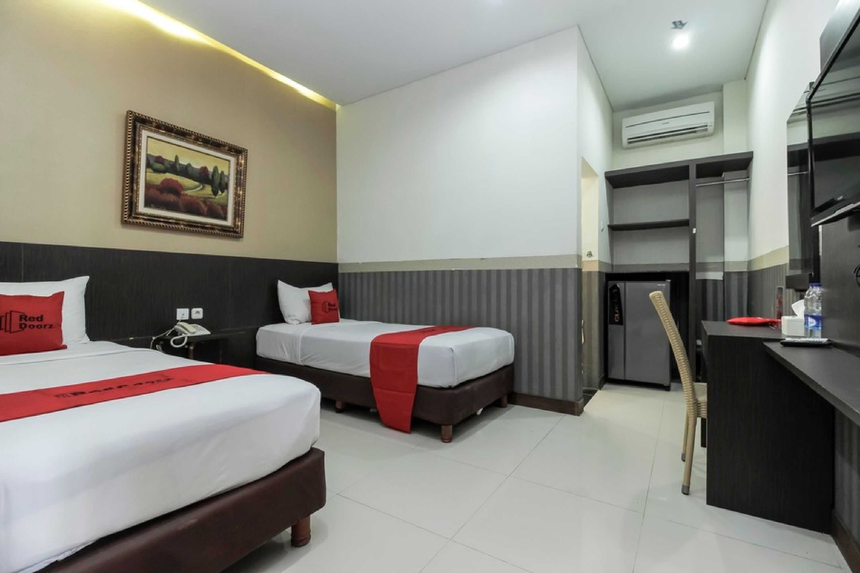 Gift card for Reddoorz Plus @ Tuparev Cirebon Gift card for Reddoorz Plus @ Tuparev Cirebon