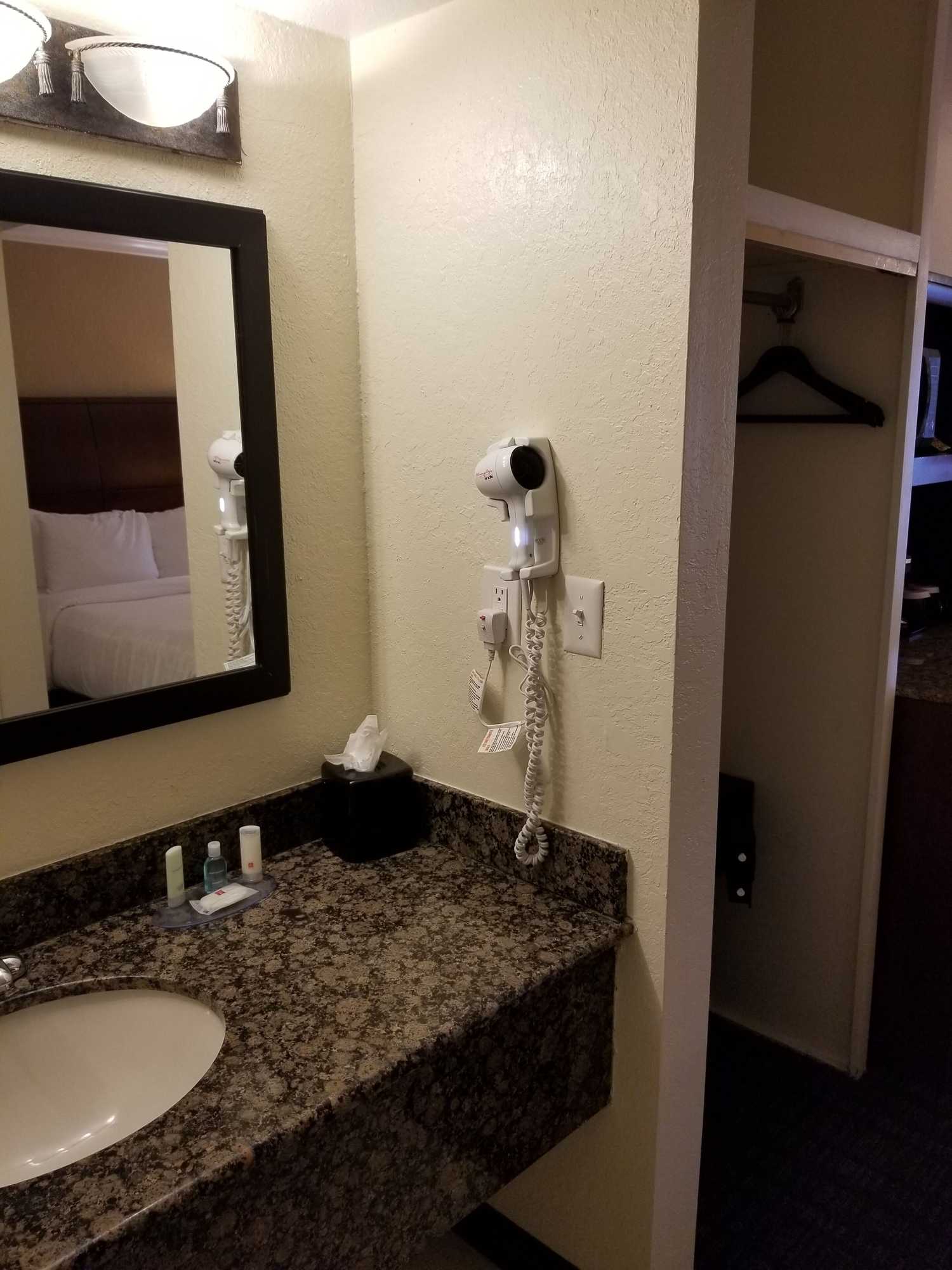 Gift card for Clarion Inn & Suites Central Clearwater Beach Gift card for Clarion Inn & Suites Central Clearwater Beach