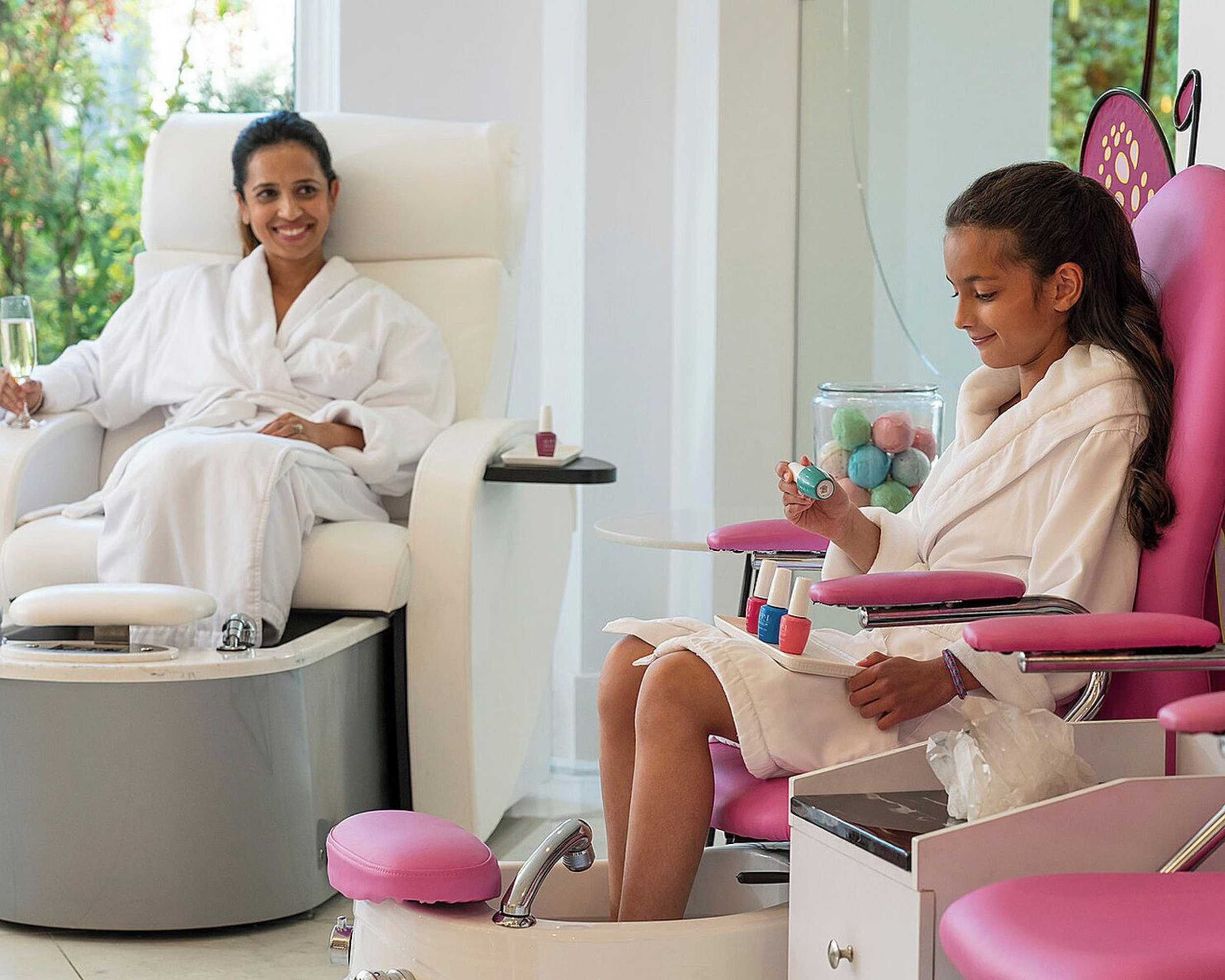 Gift card for Four Seasons Hotel Los Angeles at Westlake Village Gift card for Four Seasons Hotel Los Angeles at Westlake Village