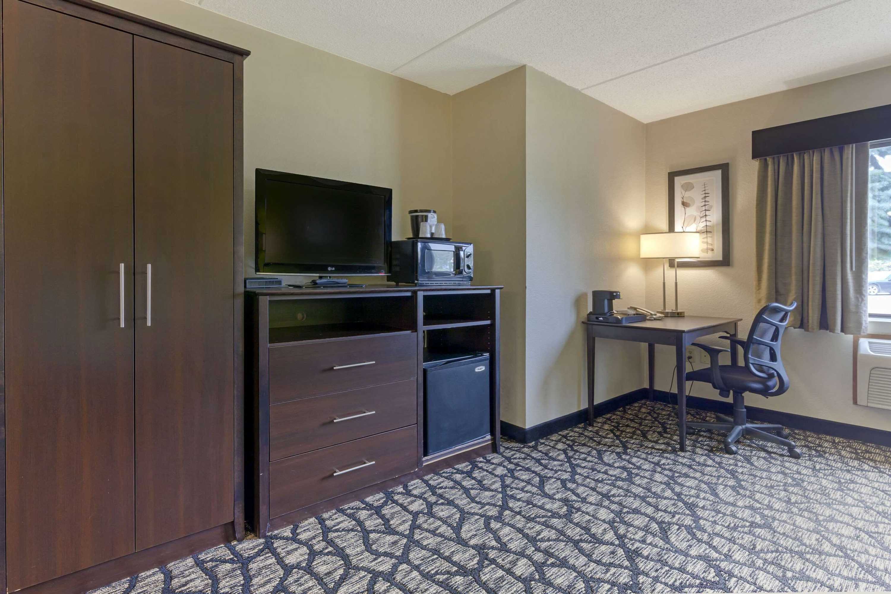 Gift card for Quality Inn Oshkosh Aviation Park