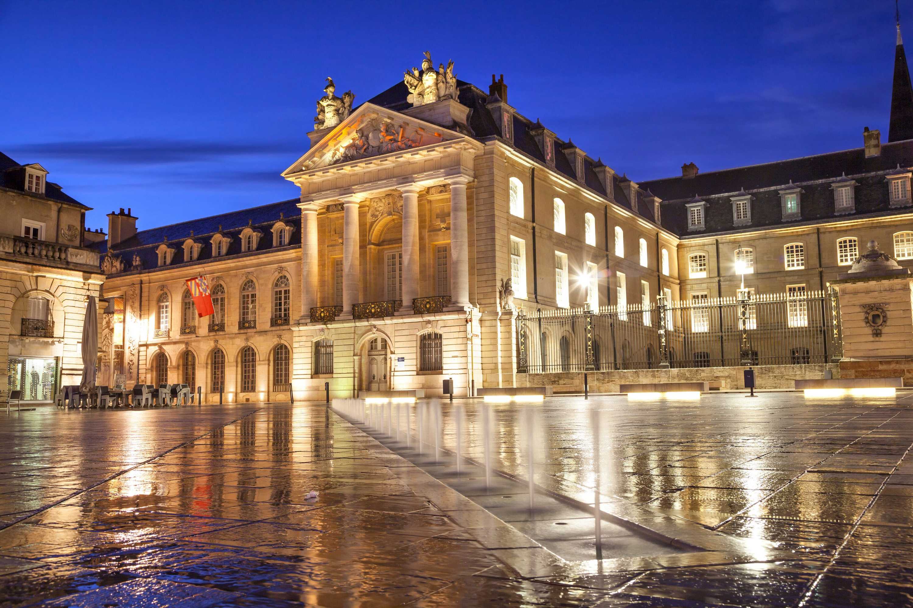 Gift card for Holiday Inn Express Dijon by Ihg Gift card for Holiday Inn Express Dijon by Ihg