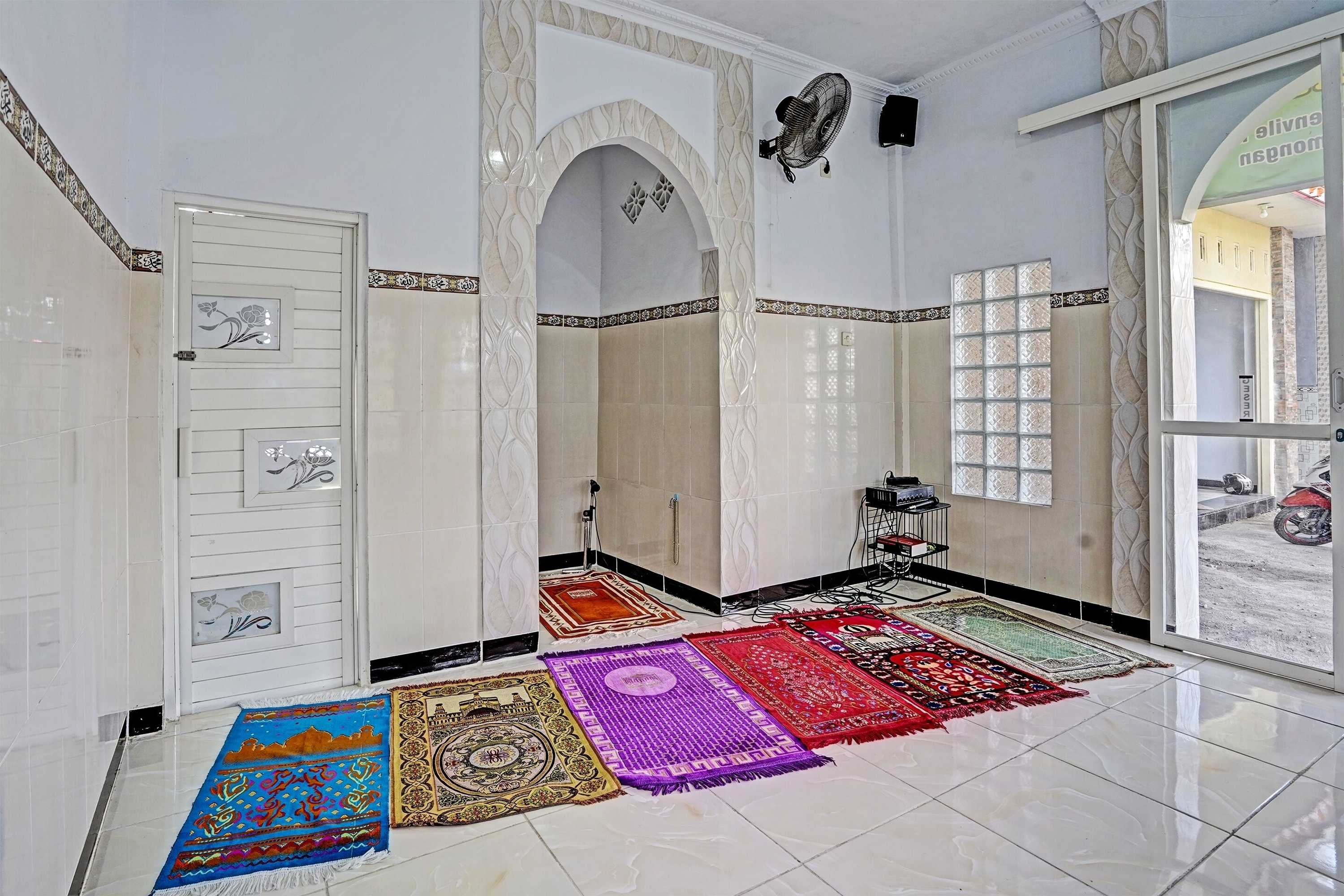 Gift card for Oyo 91848 Kost As-Salaam Syariah Gift card for Oyo 91848 Kost As-Salaam Syariah