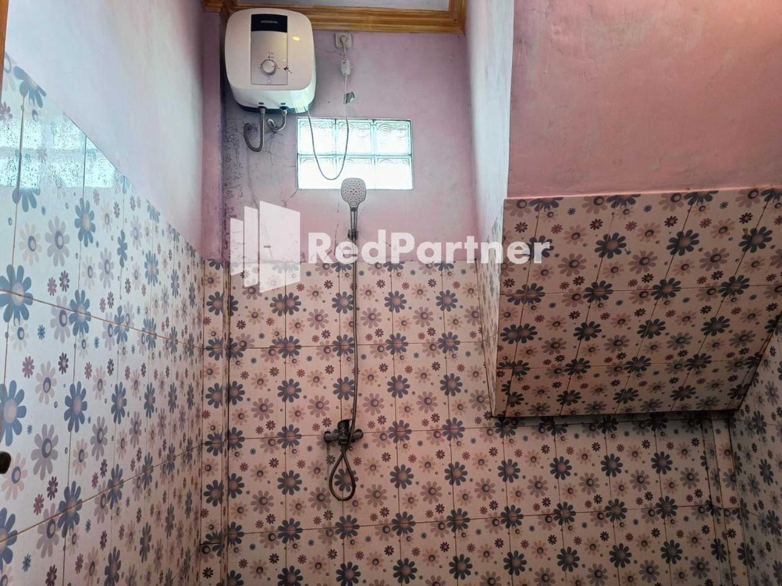 Gift card for Jogo Segoro Homestay Mitra Reddoorz Near Pantai Sundak Gunungkidul