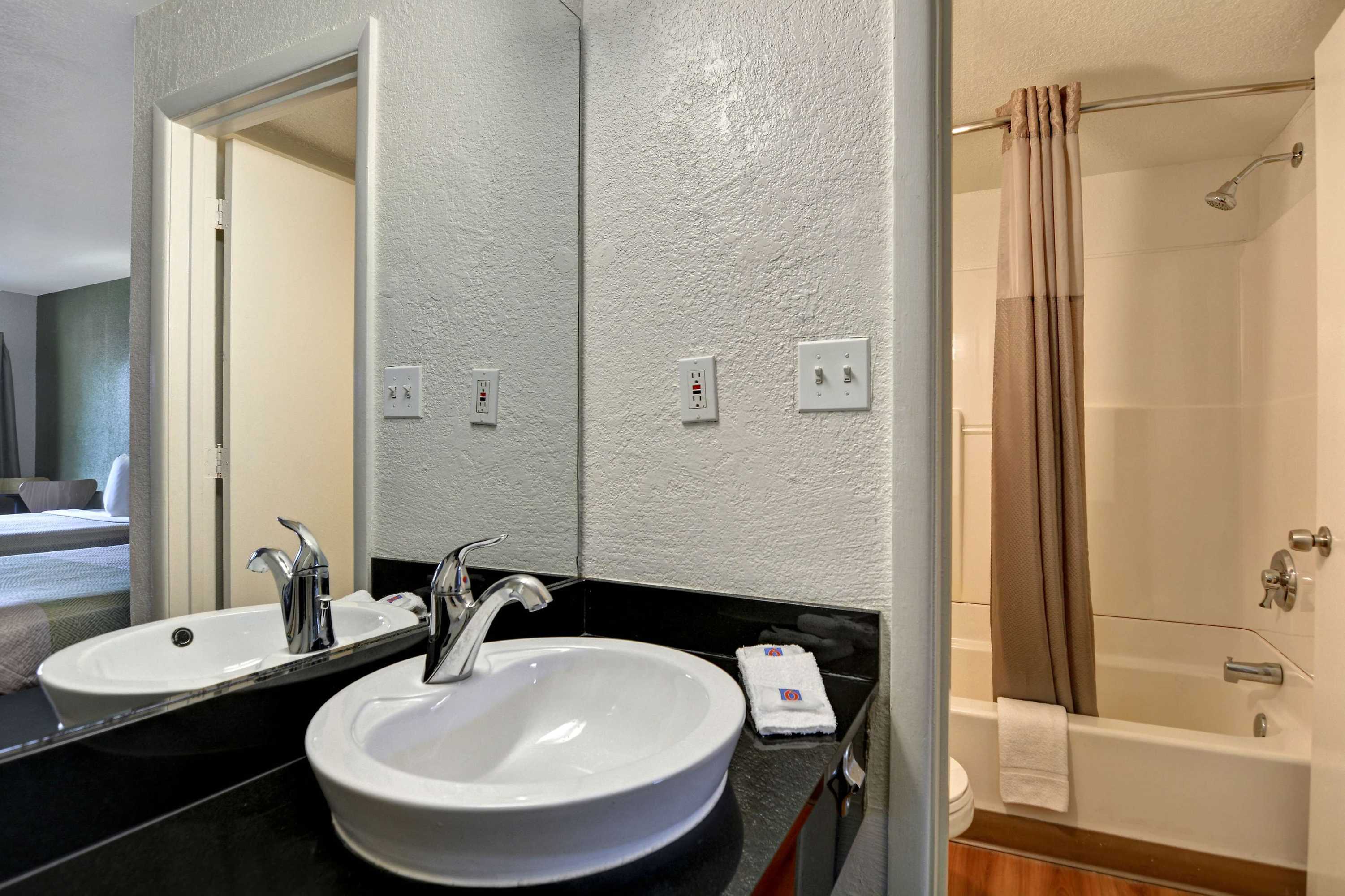 Gift card for Motel 6 Destin, FL