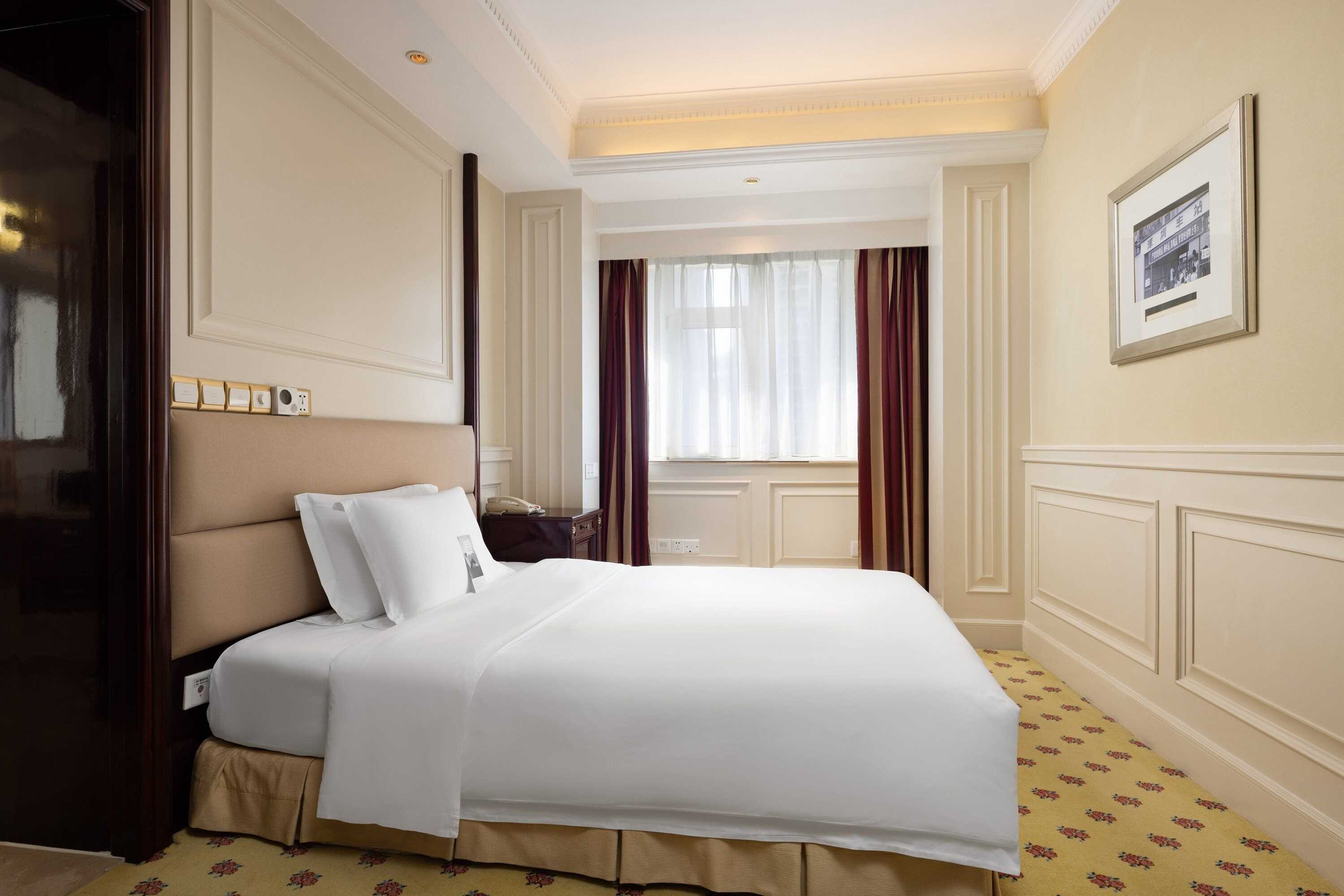 Gift card for Crowne Plaza Hotel & Suites Landmark Shenzhen by Ihg Gift card for Crowne Plaza Hotel & Suites Landmark Shenzhen by Ihg