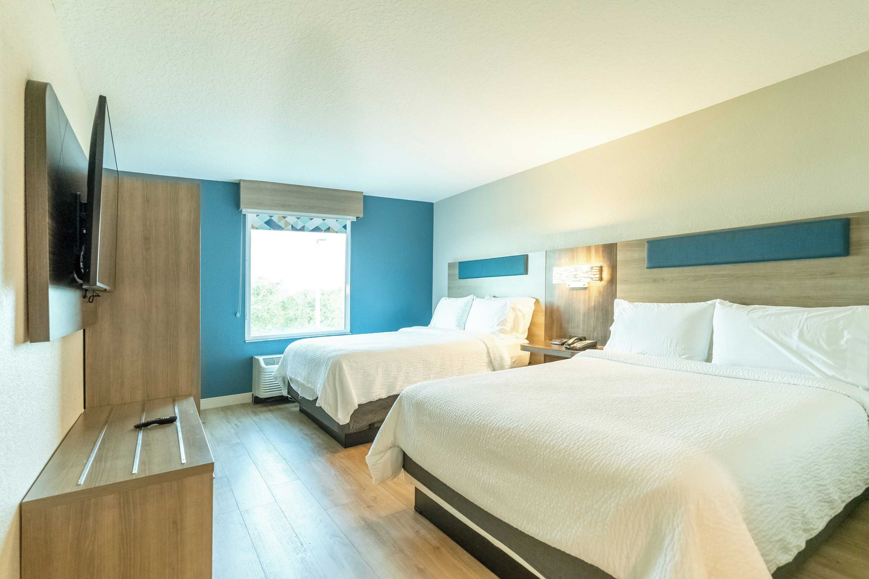 Gift card for Holiday Inn Express Hotels & Suites Cocoa Beach by Ihg Gift card for Holiday Inn Express Hotels & Suites Cocoa Beach by Ihg