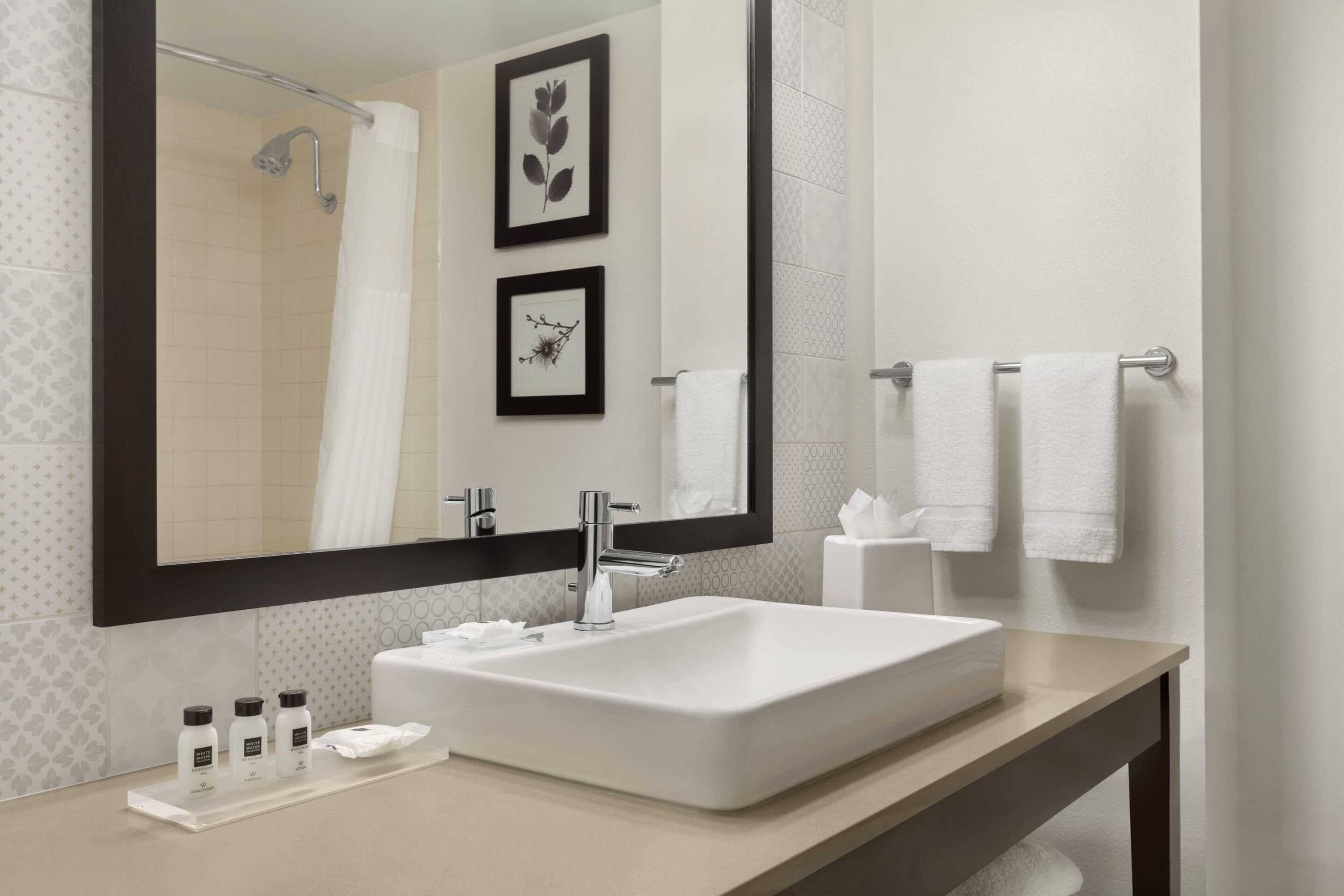 Gift card for Country Inn & Suites by Radisson, Seattle-Bothell, WA