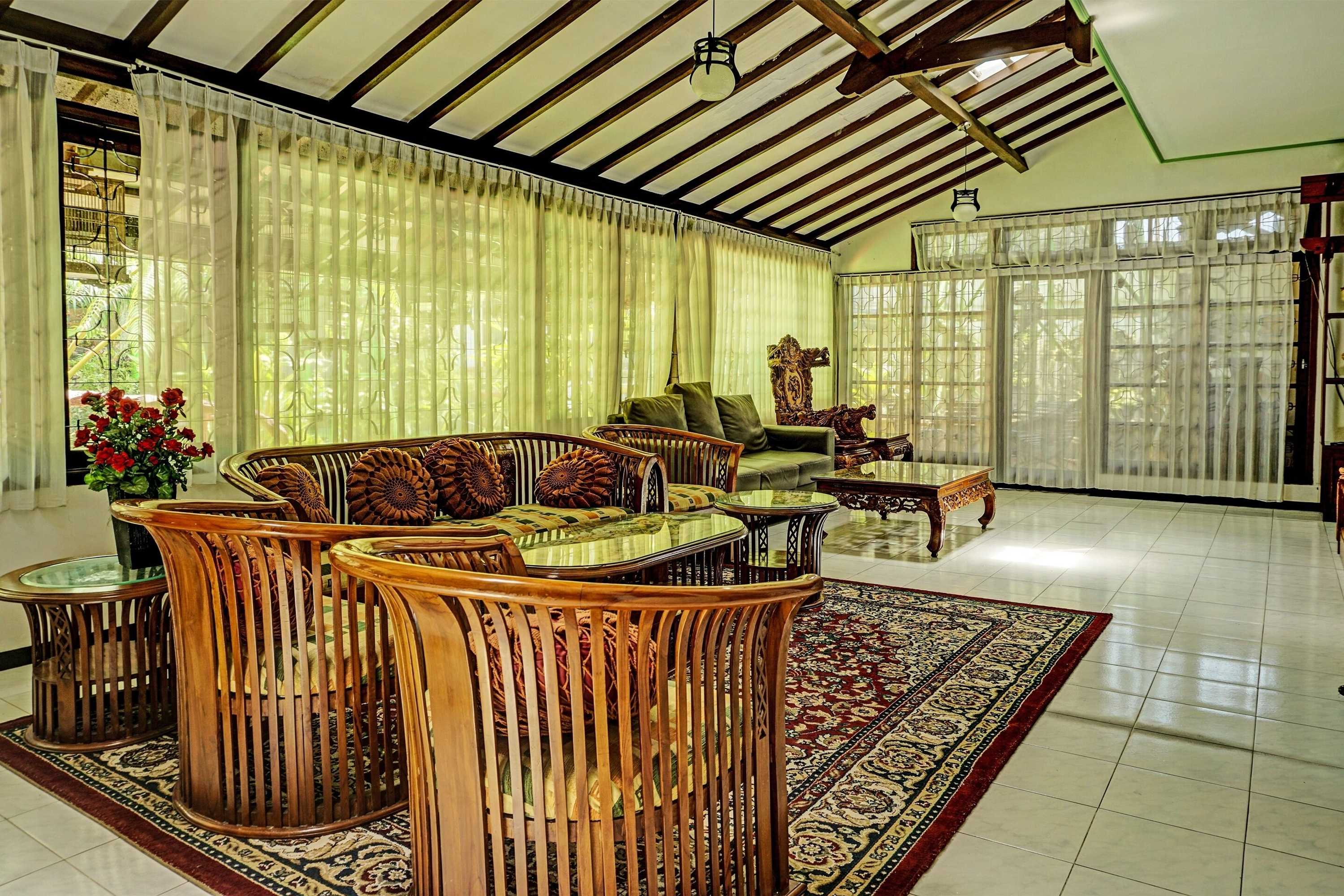 Gift card for Oyo Life 92376 Agape Villa