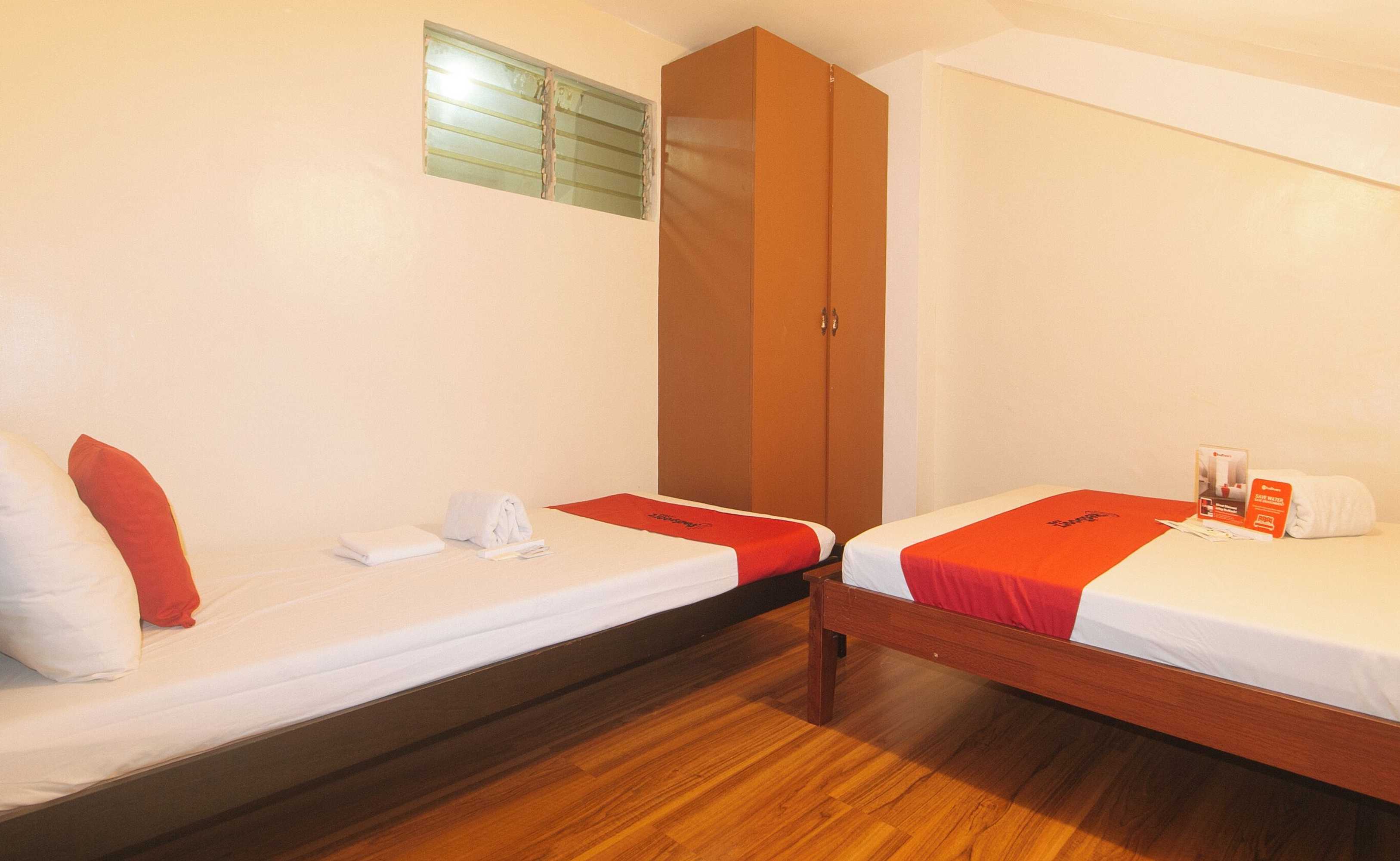 Gift card for Reddoorz @ Moonwalk Paranaque Gift card for Reddoorz @ Moonwalk Paranaque