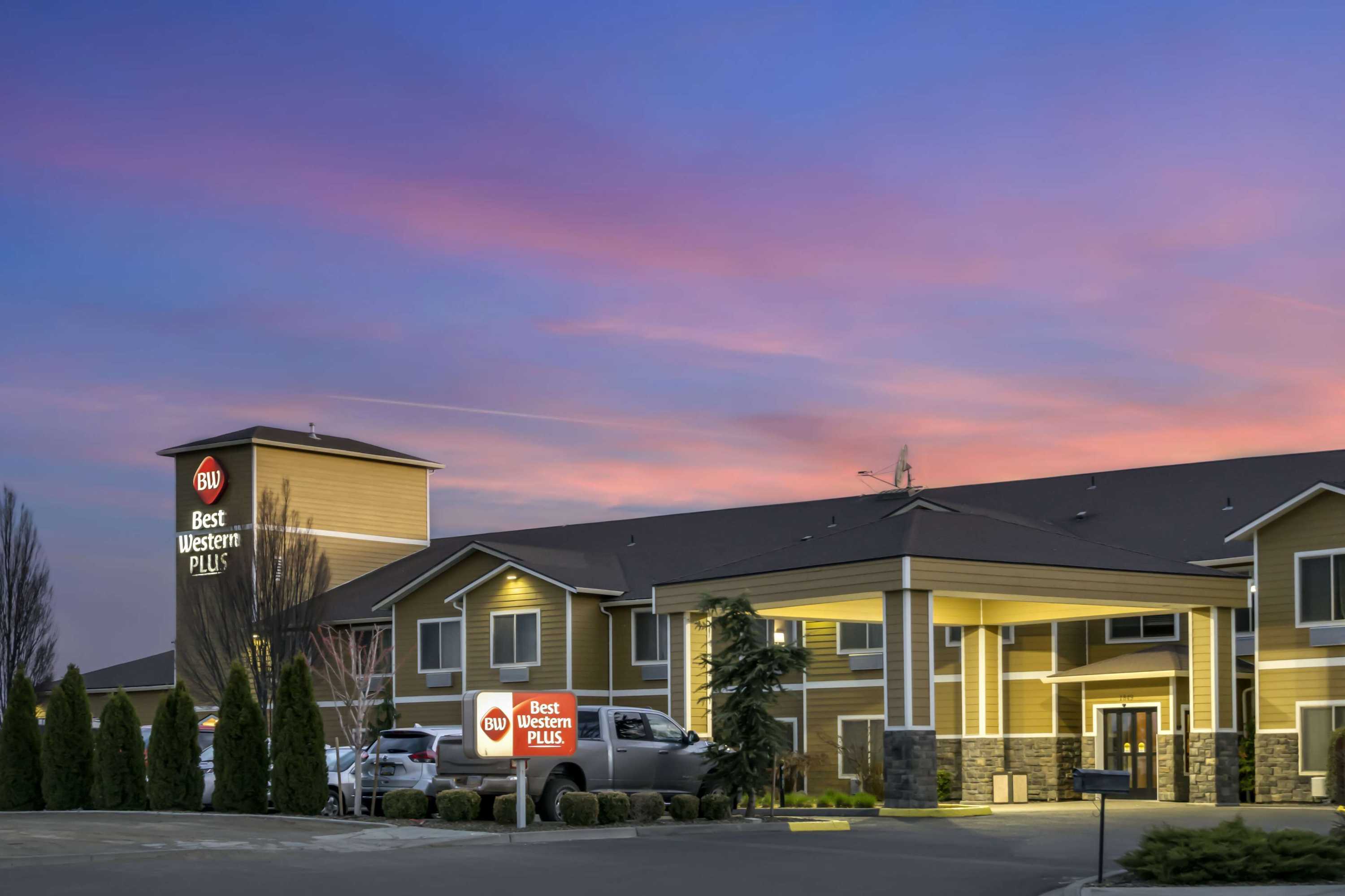 Gift card for Best Western Plus Grapevine Inn Gift card for Best Western Plus Grapevine Inn