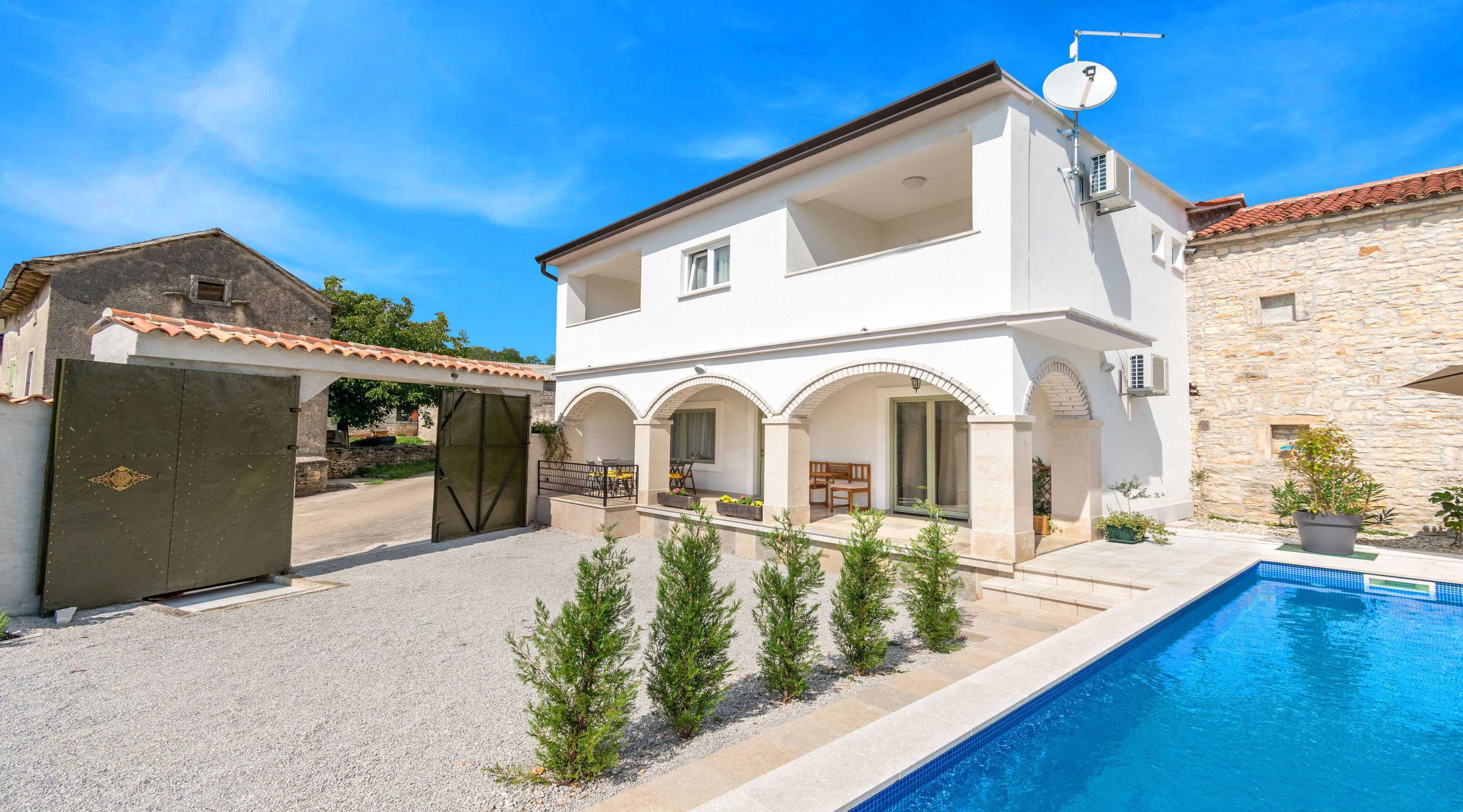 Gift card for Villa Martin - Fast Wifi, Near Restaurant, Fenced Yard, Pavilion, Center of Village