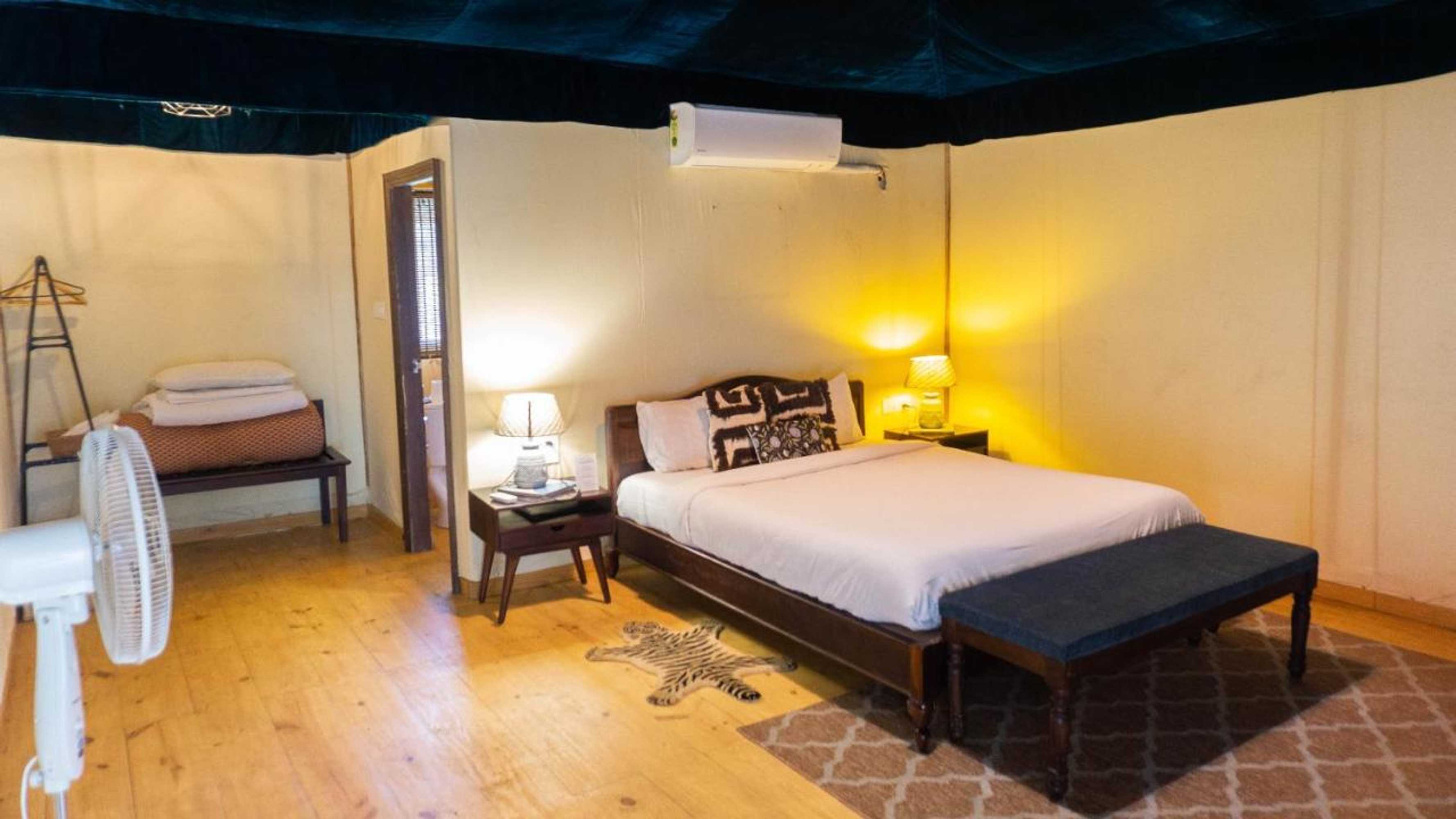 Gift card for 16 Bedouin