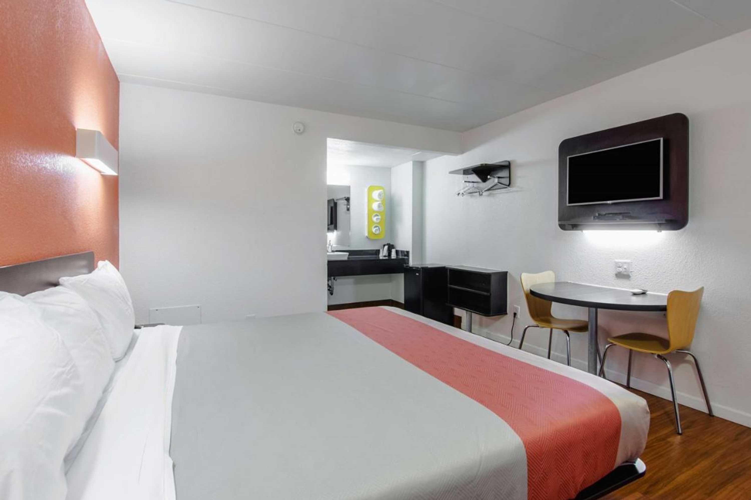 Gift card for Motel 6 Glassboro, NJ - Rowan University