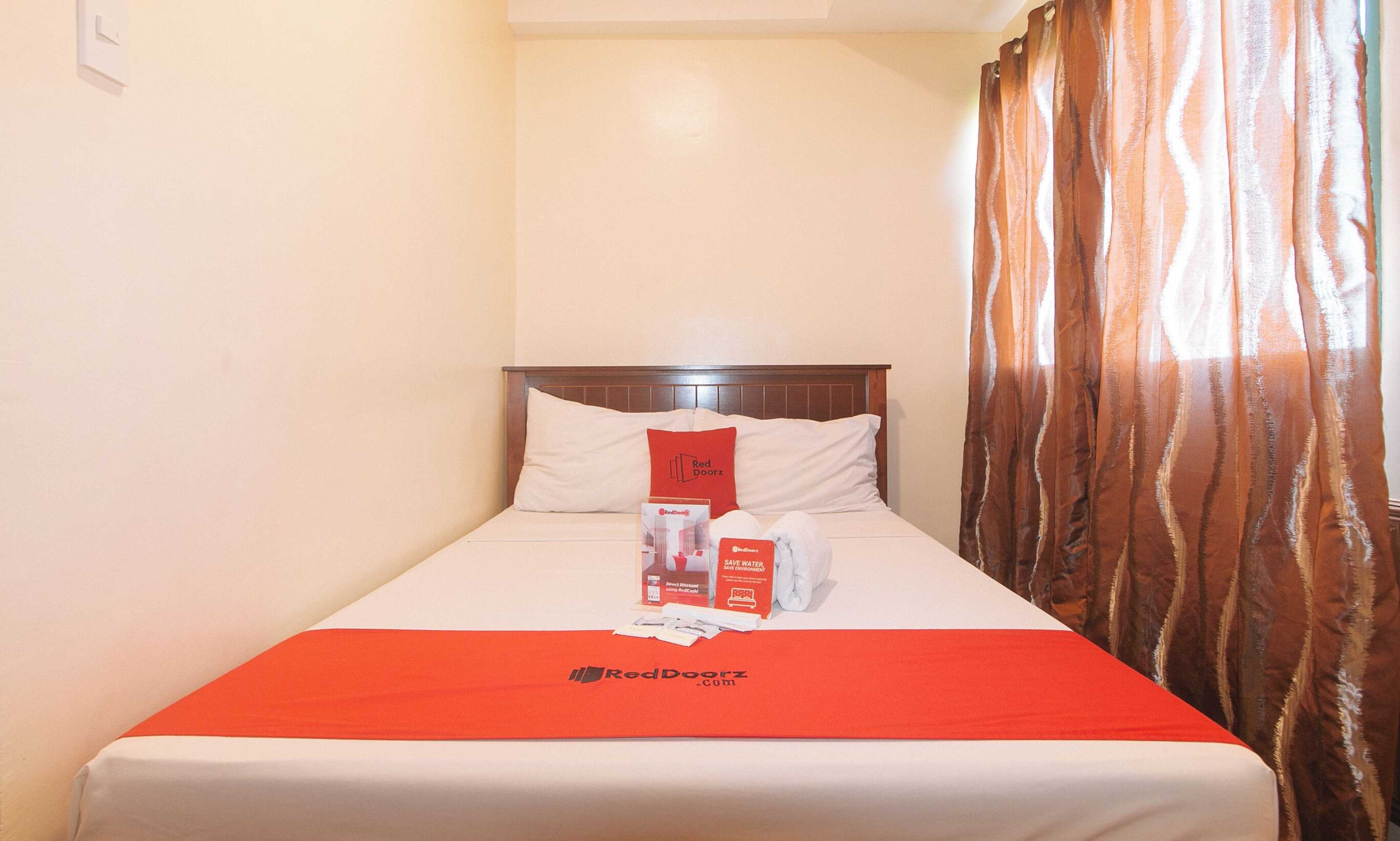 Gift card for Reddoorz @ Moonwalk Paranaque Gift card for Reddoorz @ Moonwalk Paranaque