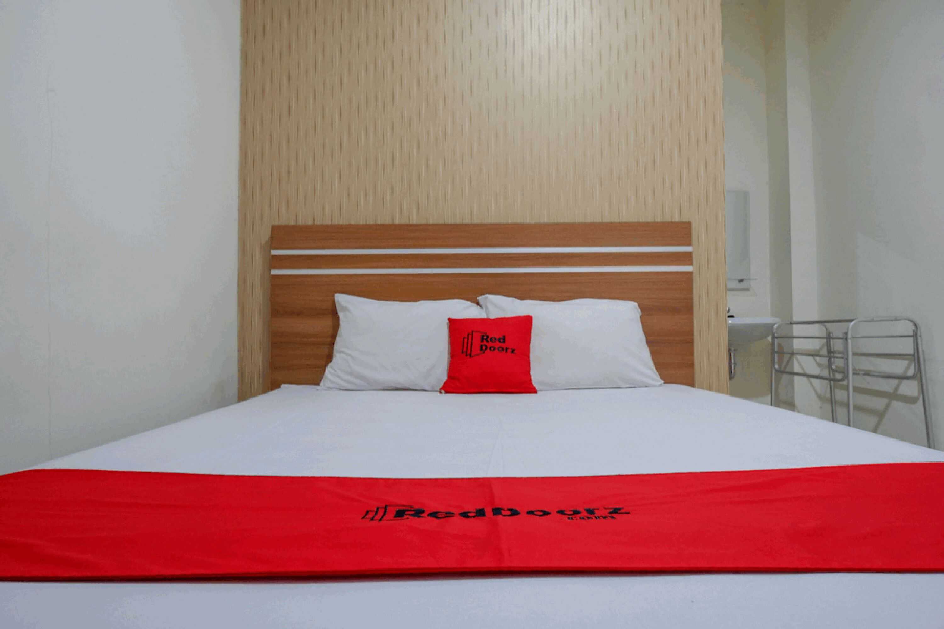Gift card for Reddoorz Near Living Plaza Purwokerto Gift card for Reddoorz Near Living Plaza Purwokerto