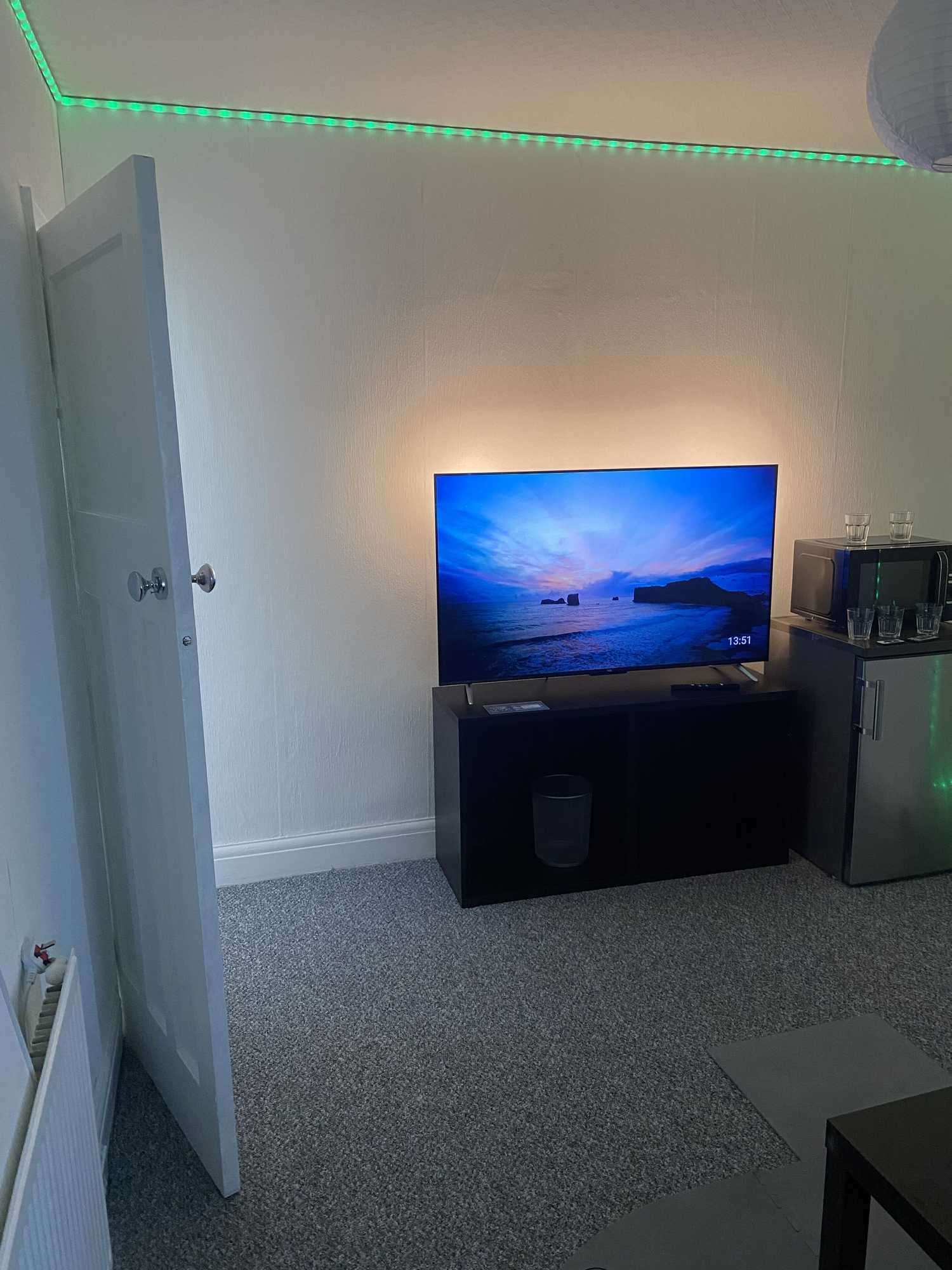 Gift card for Sapphire Suites, Stunning 2-Bed House in Bradford