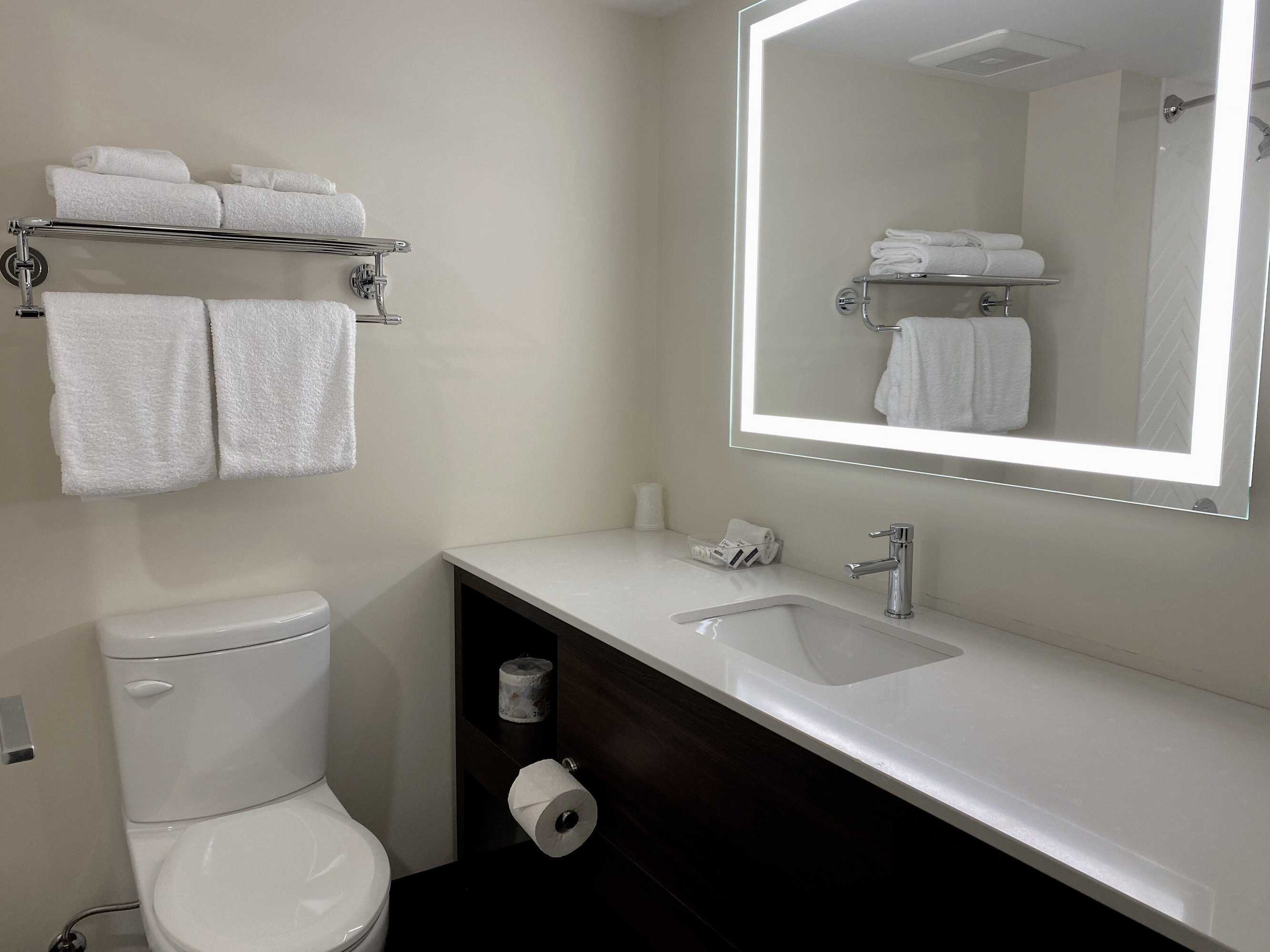 Gift card for Holiday Inn Victoria Elk Lake by Ihg Gift card for Holiday Inn Victoria Elk Lake by Ihg