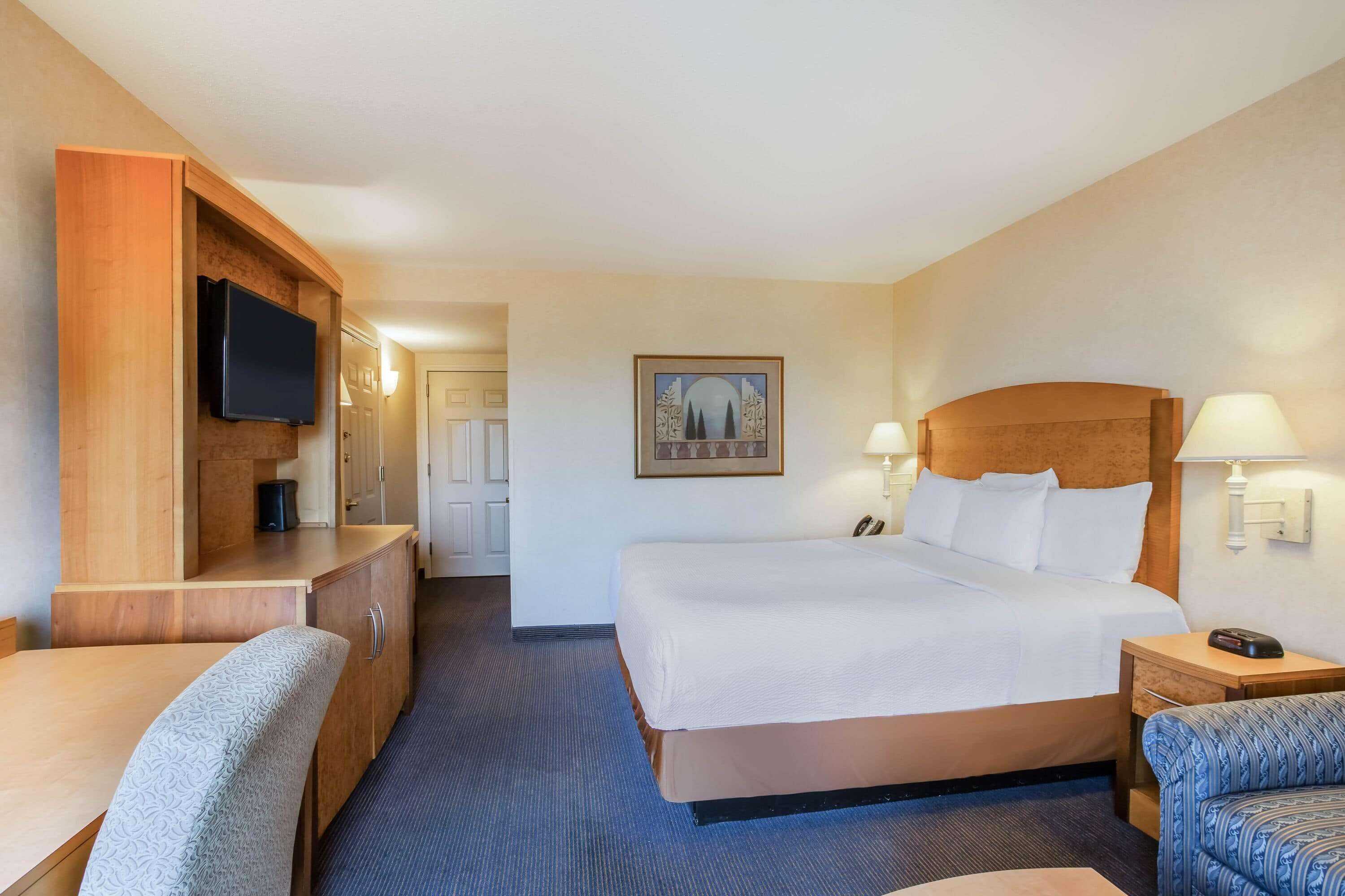 Gift card for La Quinta Inn & Suites by Wyndham Islip - Macarthur Airport Gift card for La Quinta Inn & Suites by Wyndham Islip - Macarthur Airport