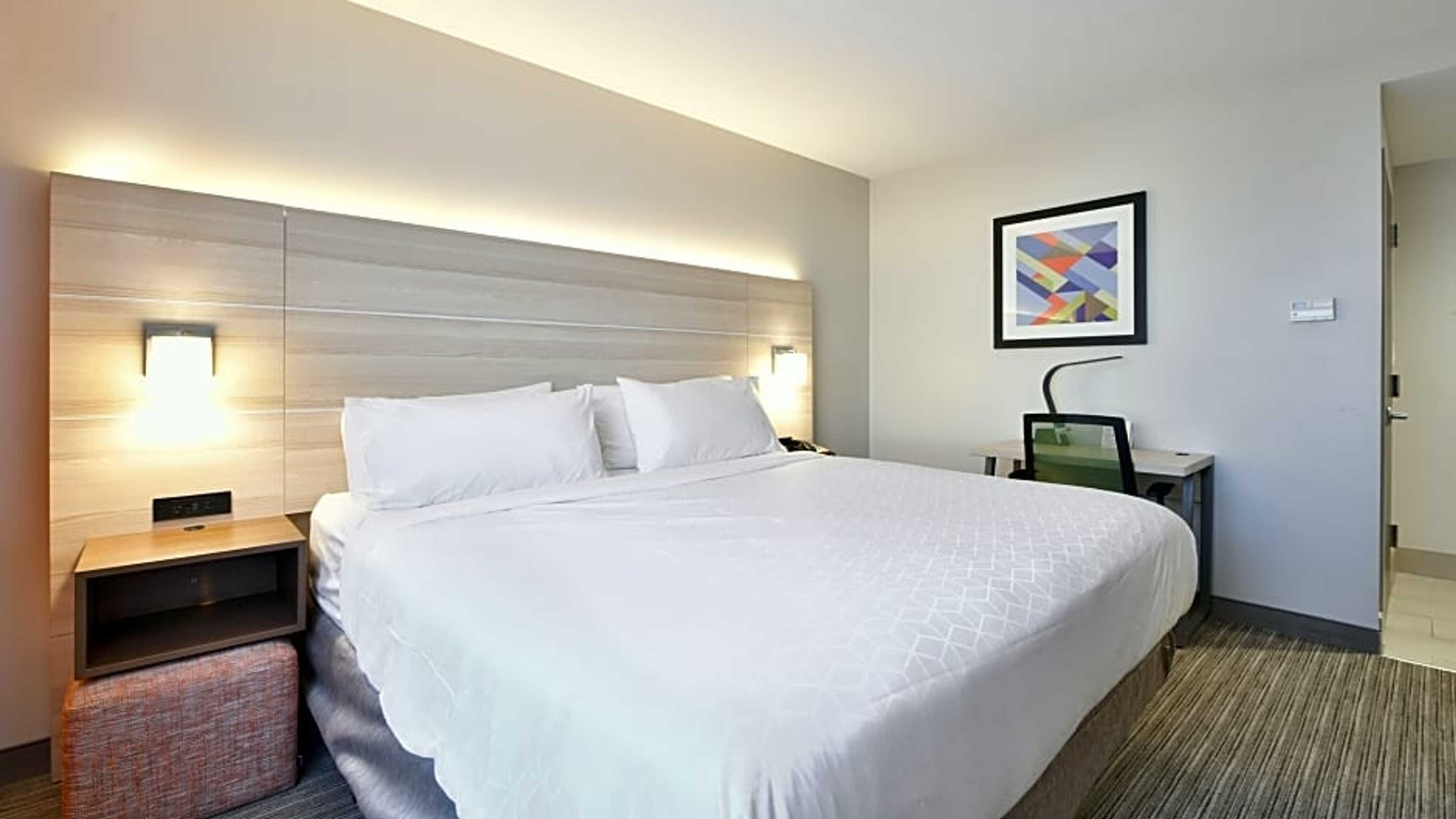 Gift card for Country Inn & Suites by Radisson, Staten Island