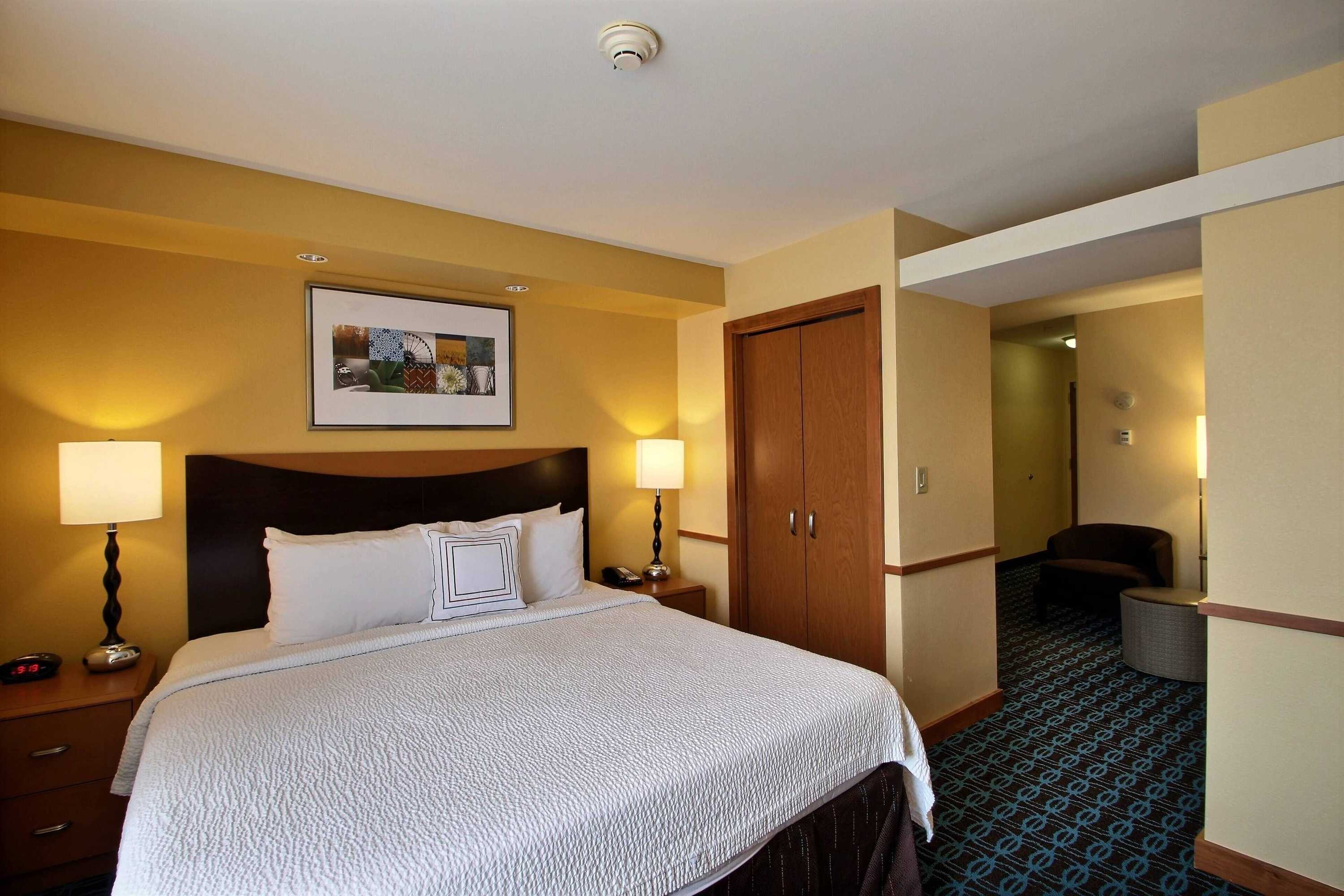 Gift card for Fairfield Inn & Suites by Marriott Milwaukee Airport Gift card for Fairfield Inn & Suites by Marriott Milwaukee Airport