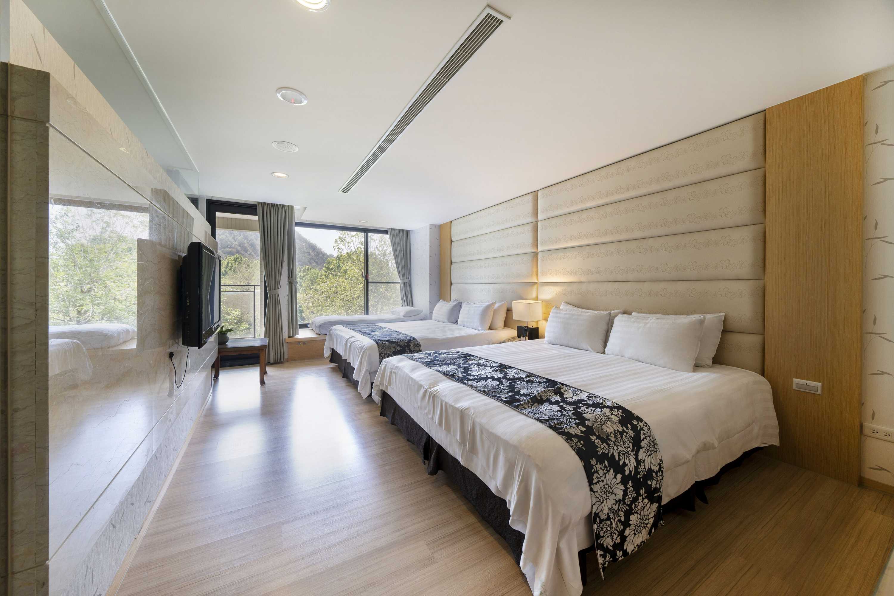 Gift card for Tai Yi Red Maple Resort