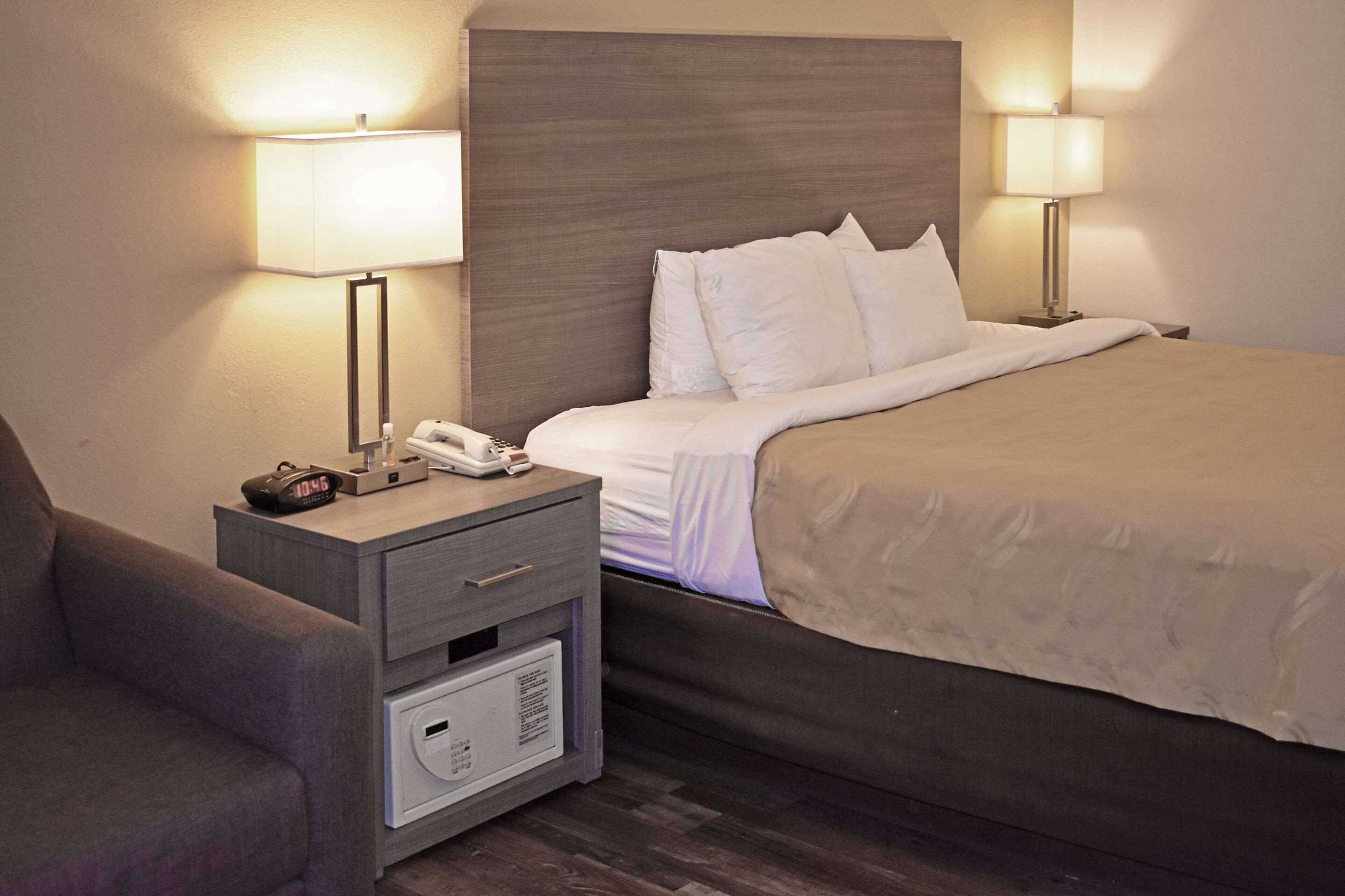 Gift card for Quality Inn & Suites Kearneysville - Martinsburg Gift card for Quality Inn & Suites Kearneysville - Martinsburg