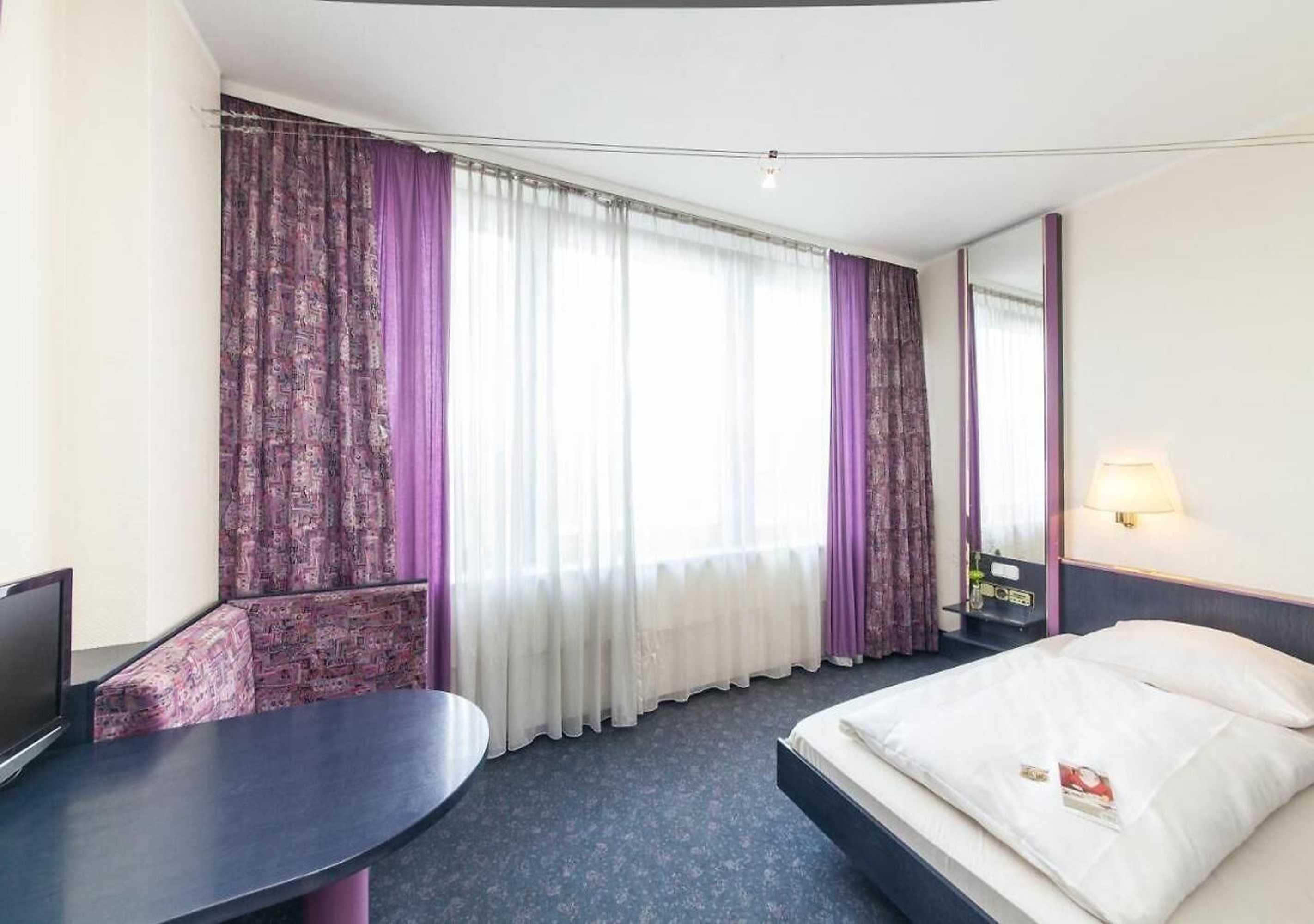 Gift card for Hotel Mirage Düsseldorf-Neuss Gift card for Hotel Mirage Düsseldorf-Neuss