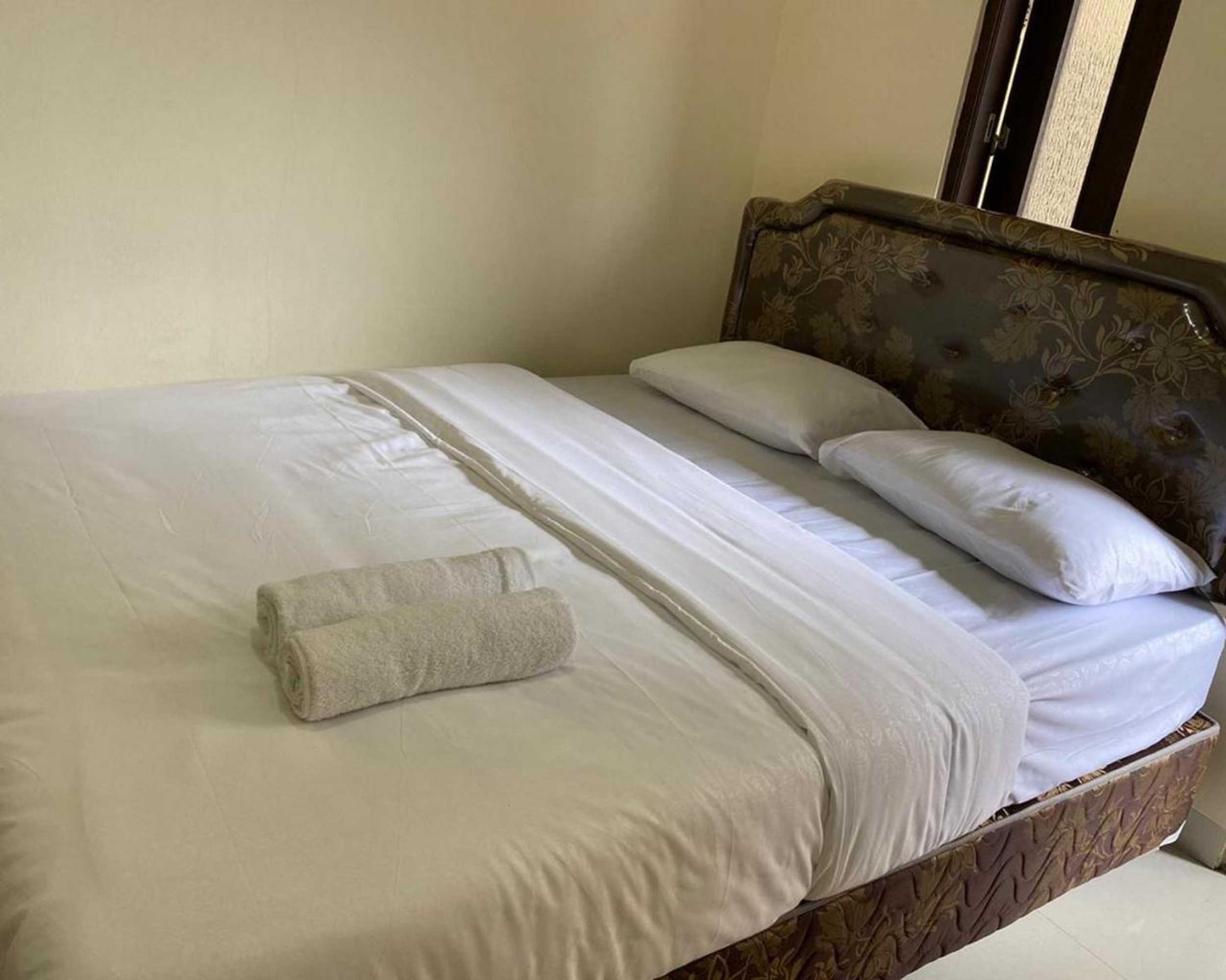 Gift card for Jatiwinangun Homestay Near Gor Satria Purwoketo Mitra Reddoorz Gift card for Jatiwinangun Homestay Near Gor Satria Purwoketo Mitra Reddoorz