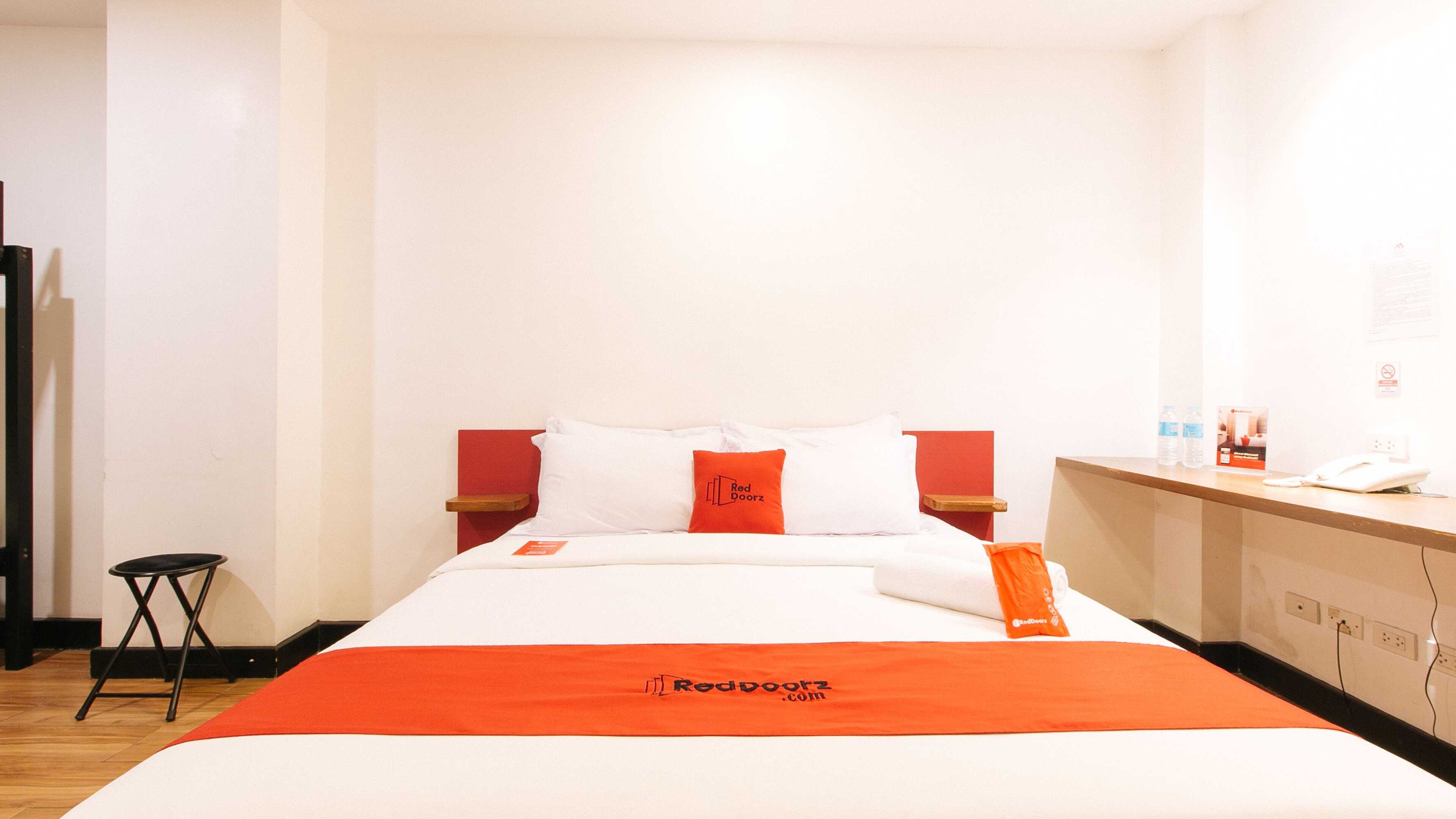 Gift card for Reddoorz Plus at MM Hotel Las Pinas Former Reddoorz Plus Near Bamboo Organ Gift card for Reddoorz Plus at MM Hotel Las Pinas Former Reddoorz Plus Near Bamboo Organ
