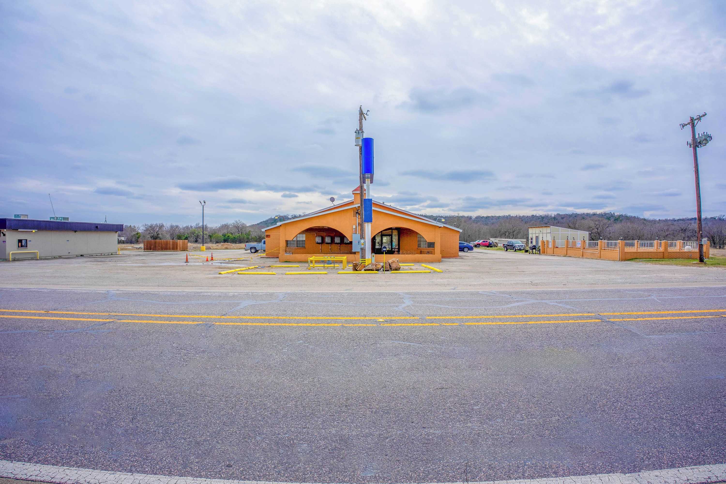 Gift card for Executive Inn By Oyo Mineral Wells Us-180