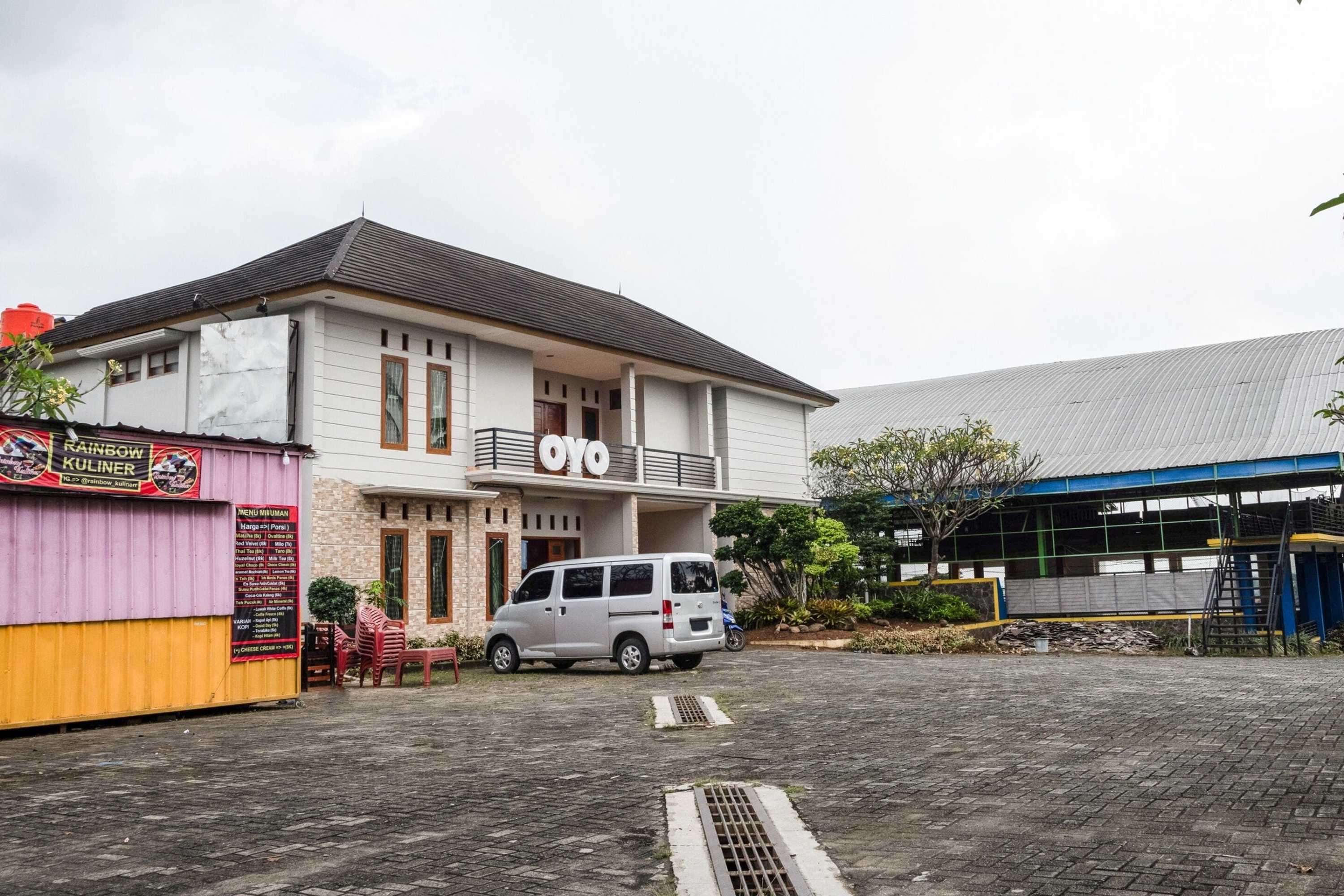 Gift card for Oyo 2912 Graha Minda Syariah Gift card for Oyo 2912 Graha Minda Syariah
