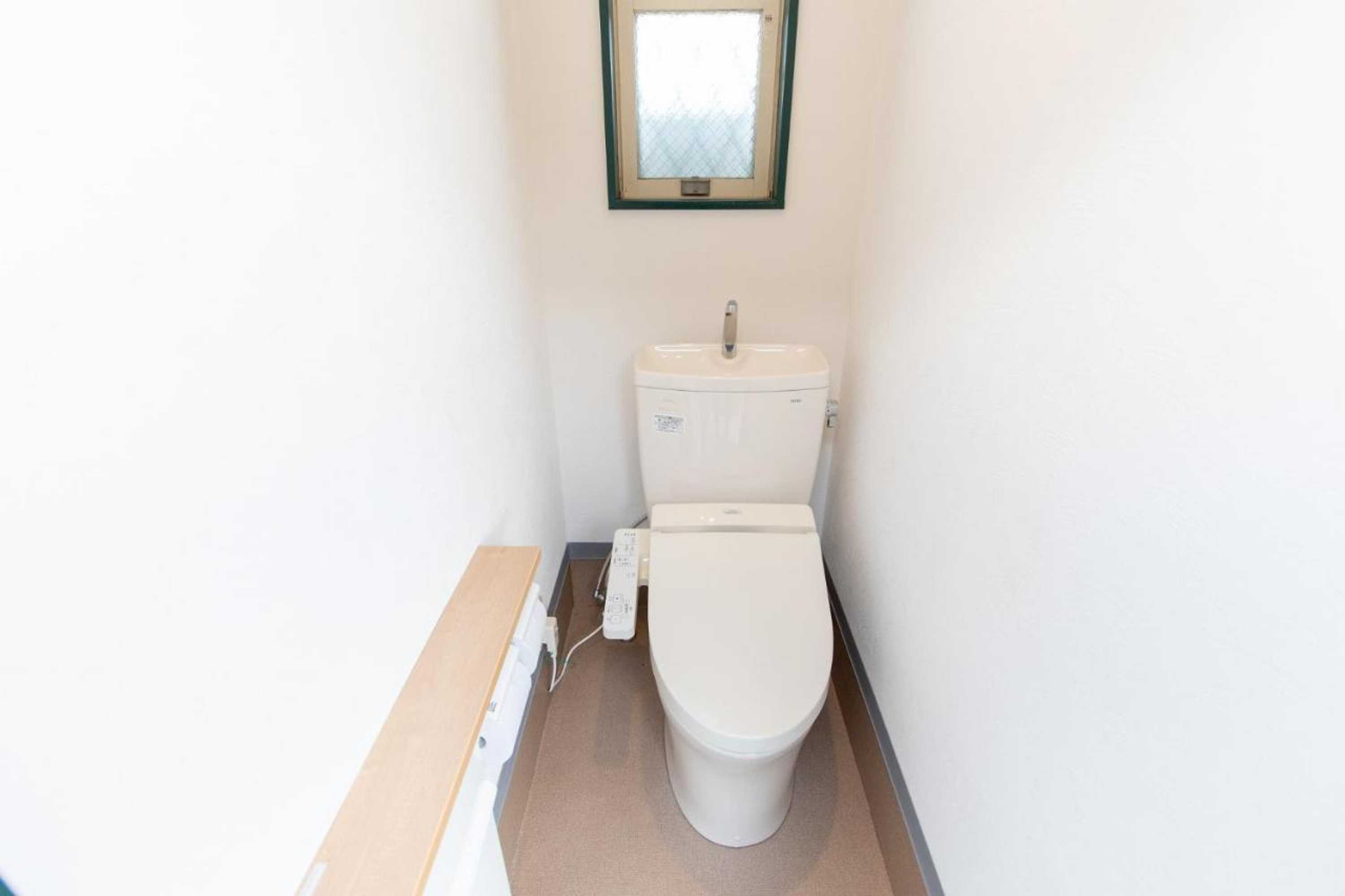 Gift card for 九十九里浜で最強に海に近い宿 無料の最新カラオケ&bbq付き