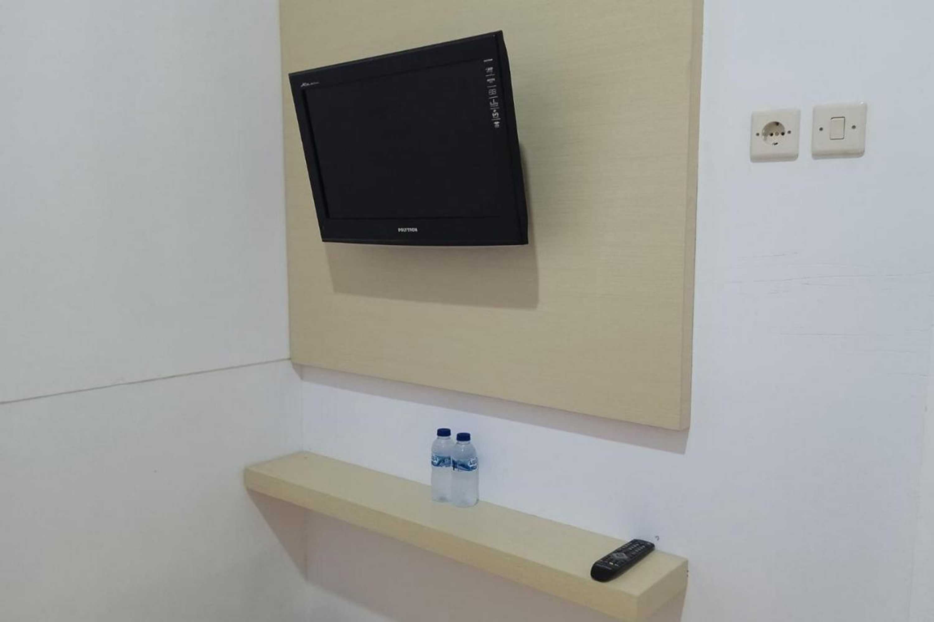 Gift card for Gorland Hostel Near Gor Satria Purwokerto Mitra Reddoorz Gift card for Gorland Hostel Near Gor Satria Purwokerto Mitra Reddoorz