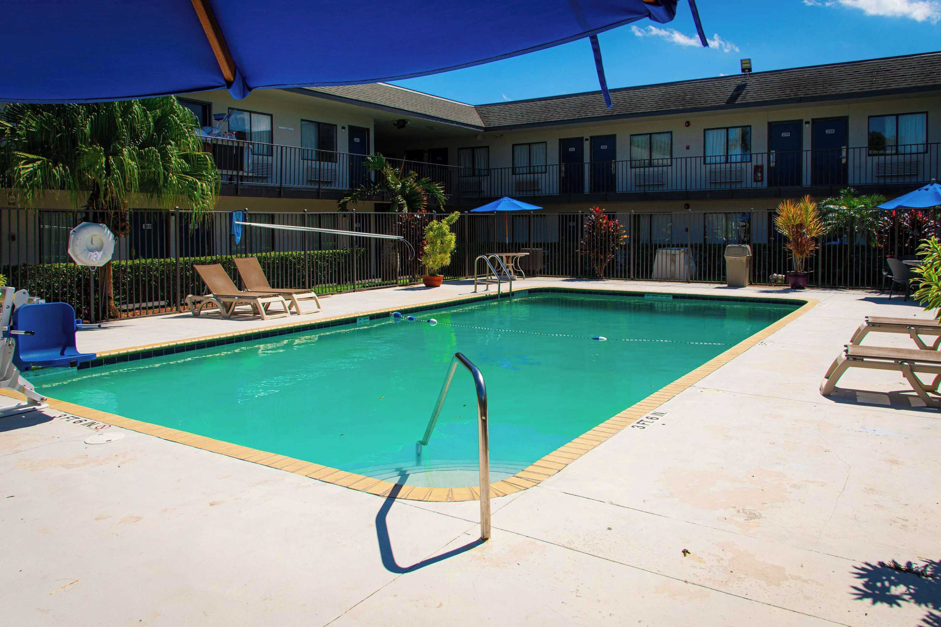 Gift card for Motel 6-Lantana West Palm Beach, FL Gift card for Motel 6-Lantana West Palm Beach, FL