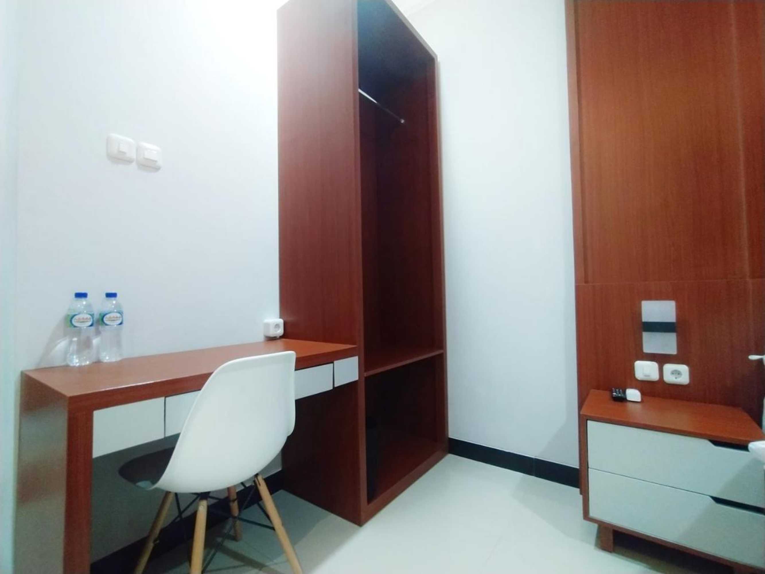 Gift card for Urbanview Wisma Wirasatya Akpol Semarang by Reddoorz Gift card for Urbanview Wisma Wirasatya Akpol Semarang by Reddoorz